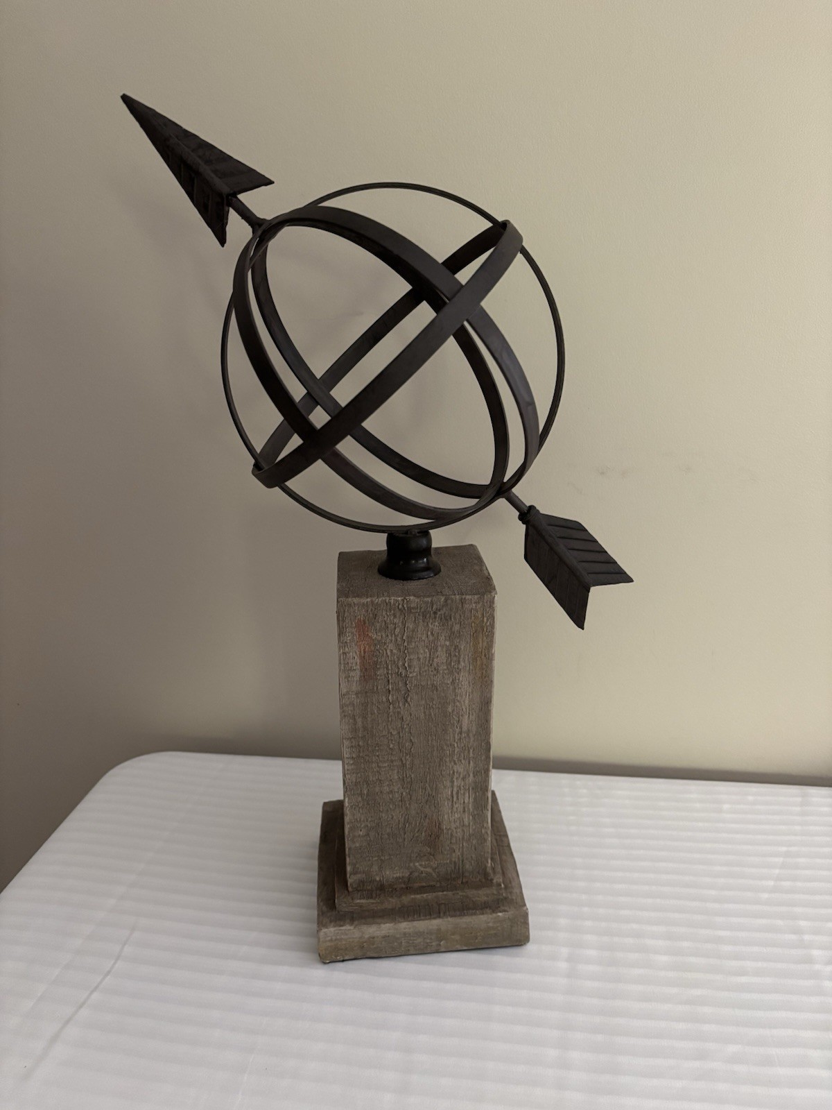 Metal Orb And Arrow Decor On Standing Base NWT