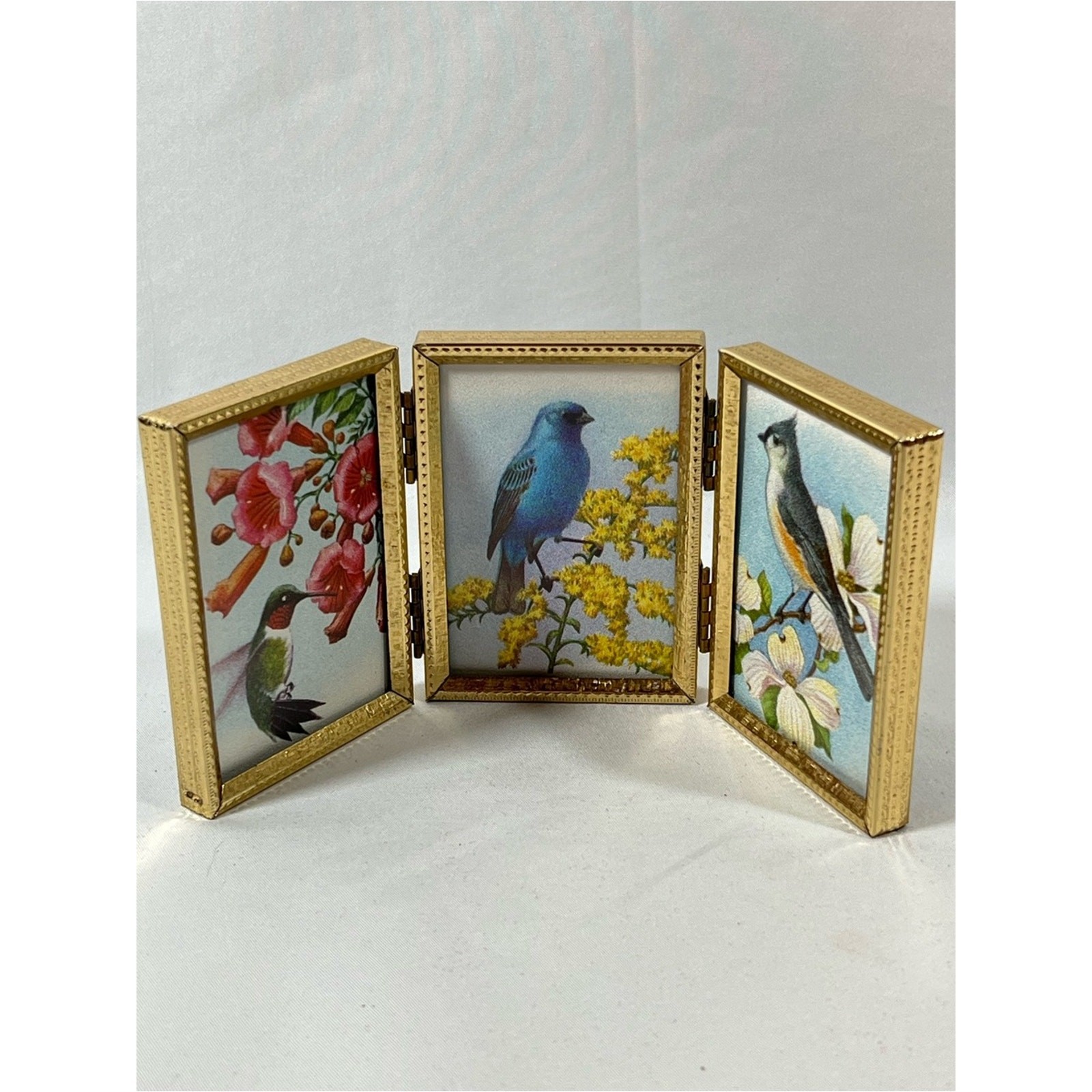 Vintage Birds in Tri-Fold Frame Photo Picture Brass Hinged 3.25×2.25″ MCM Decor