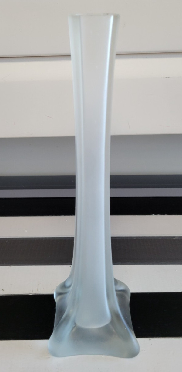 SATIN FROSTED EIFFEL TOWER VASE SQUARE BOTTOM 9 INCHES