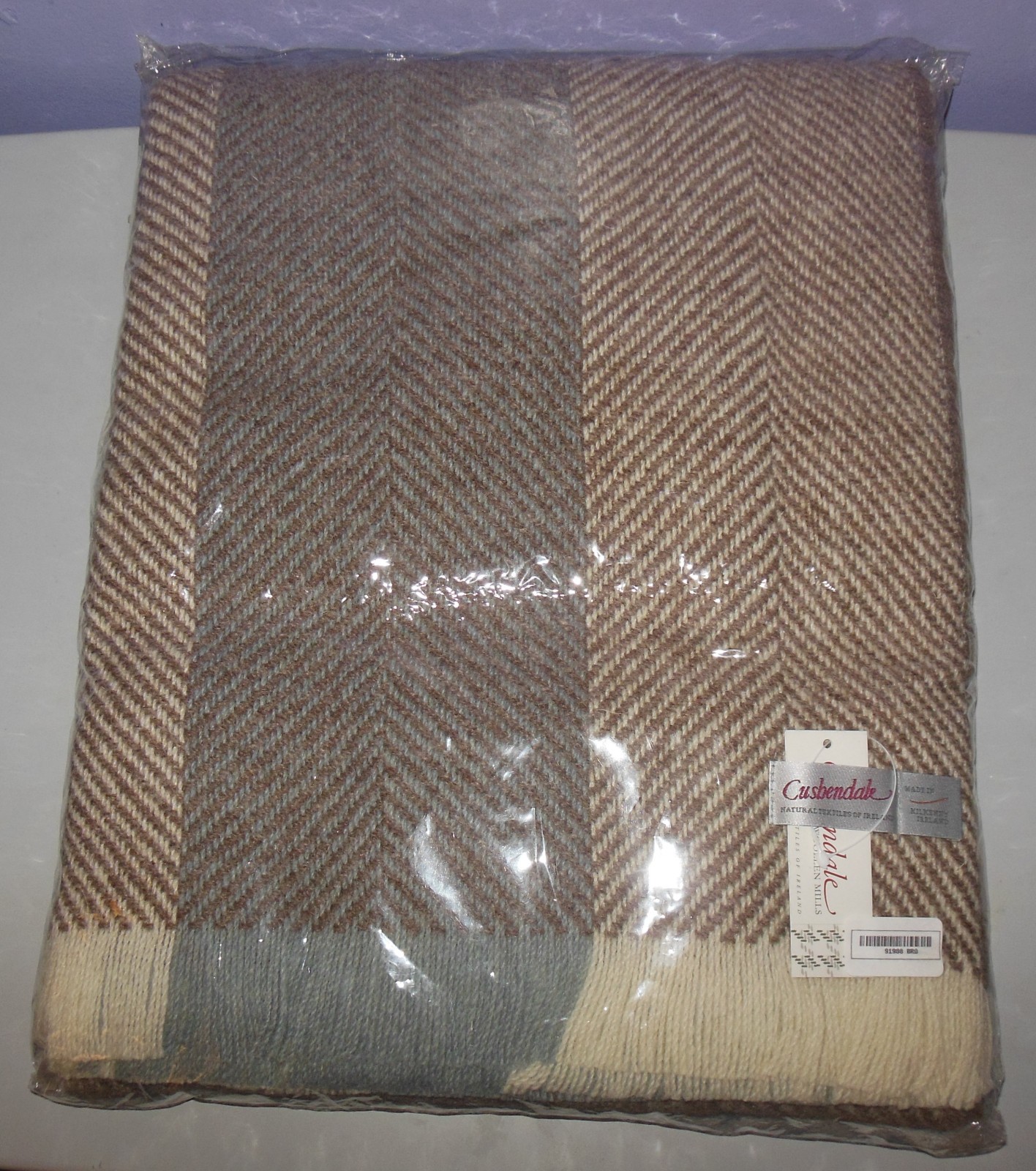 NEW Cushendale Woolen Mills Ireland 54 x 72 Gray Beige Herringbone Throw Blanket