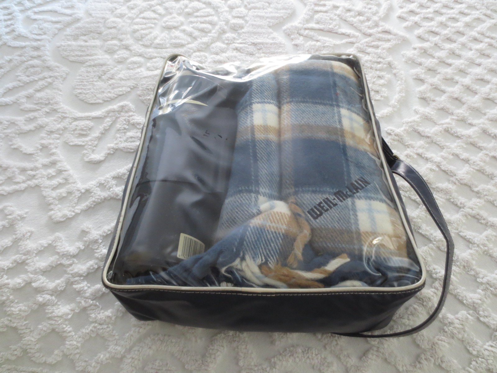 Faribo SPORTSMAN PAK-A-ROBE Blue Plaid FRINGED Acrylic THROW & THERMOS SET