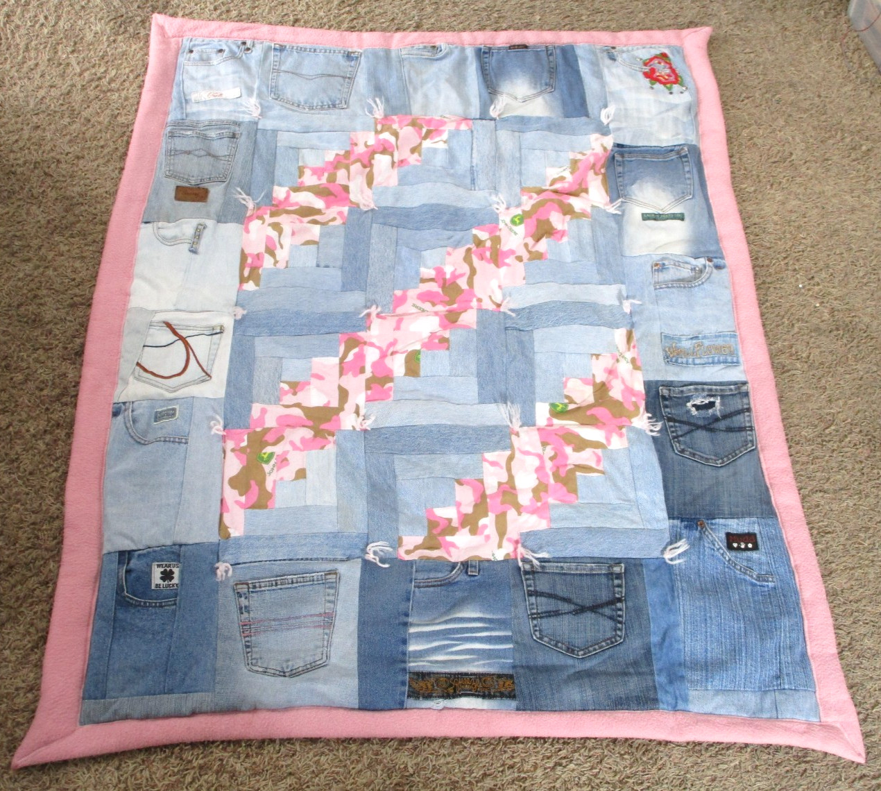 DENIM JEAN QUILT POCKET BABY BLANKET JOHN DEERE PINK CAMO 41″ X 52″ PATCHWORK