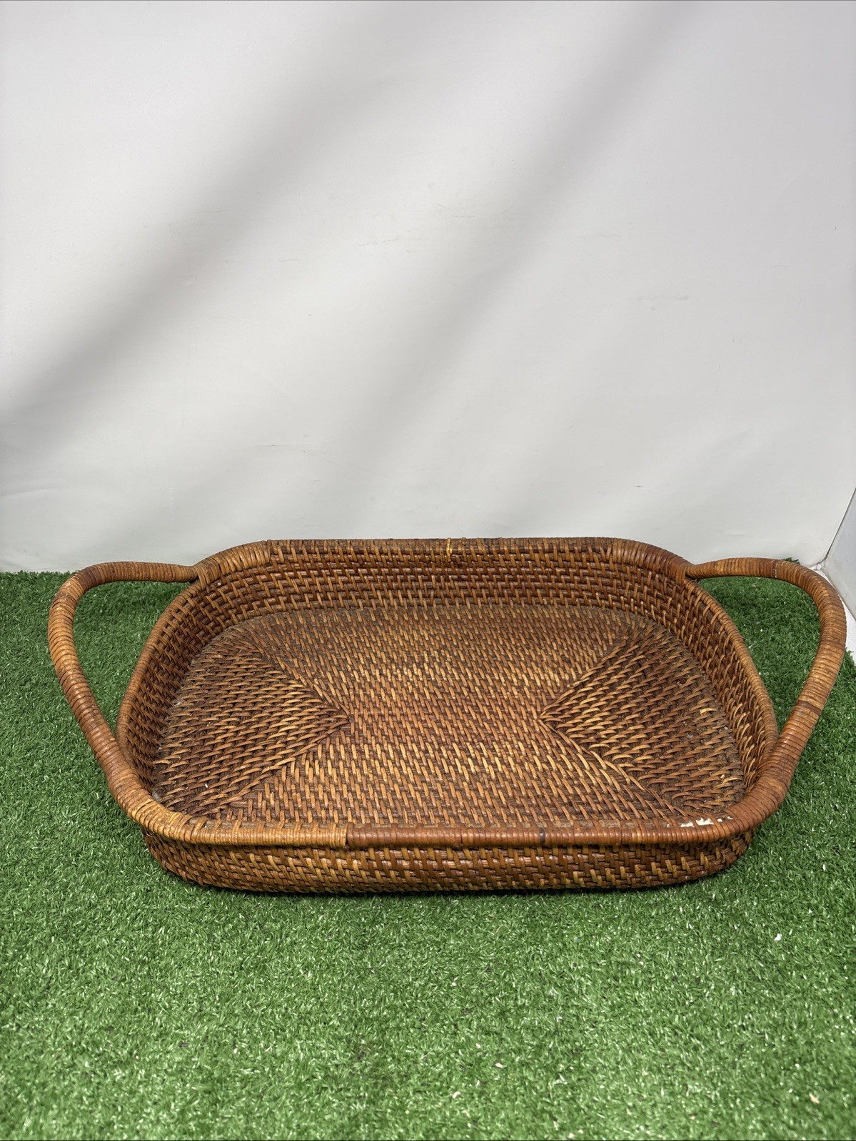 The Pampered Chef Woven Selections Rattan Tray Basket 16x11x3″ Wood Base Handles