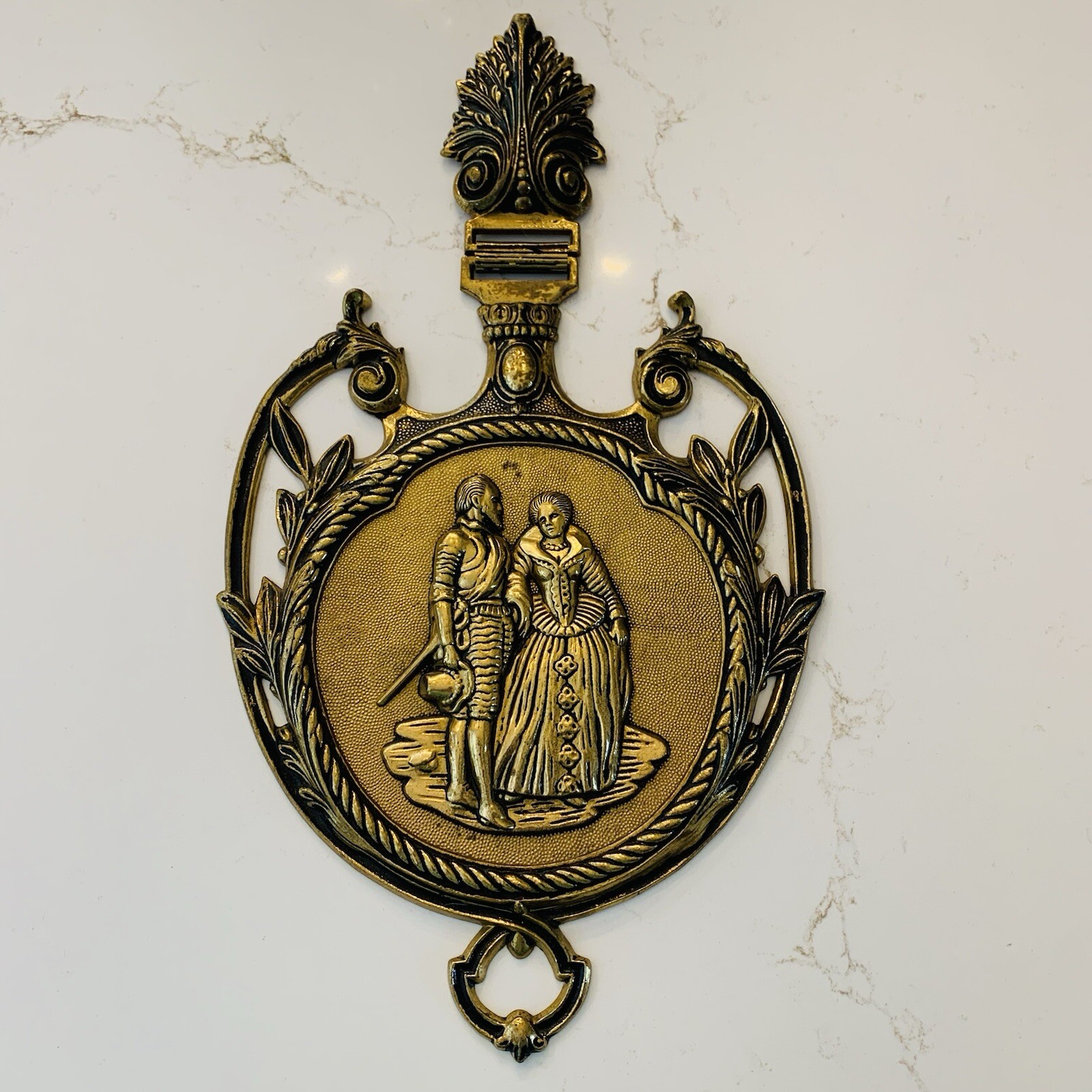 Royal Metal Wall Decor 17 in x 9 in Exact Metal Unknown exact age unknown