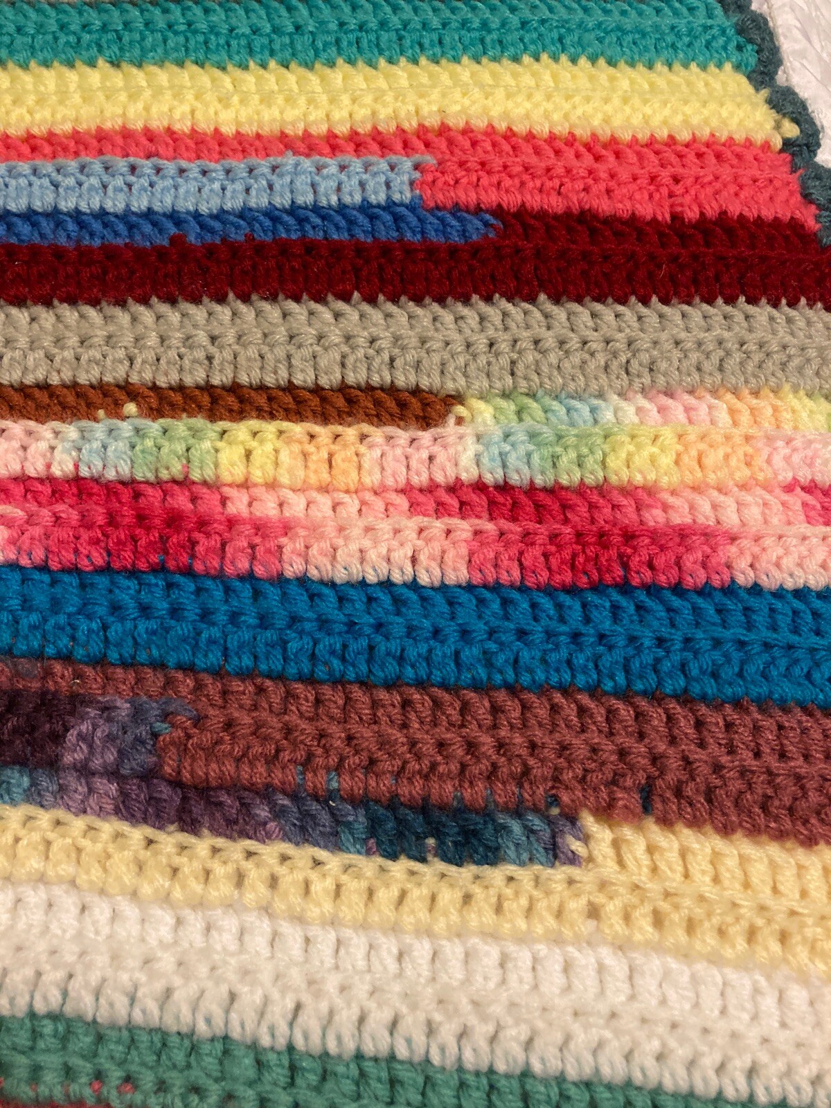 Blanket Knit Afghan Throw Stripe Multi Colors Scalloped Edge Handmade 46×48”