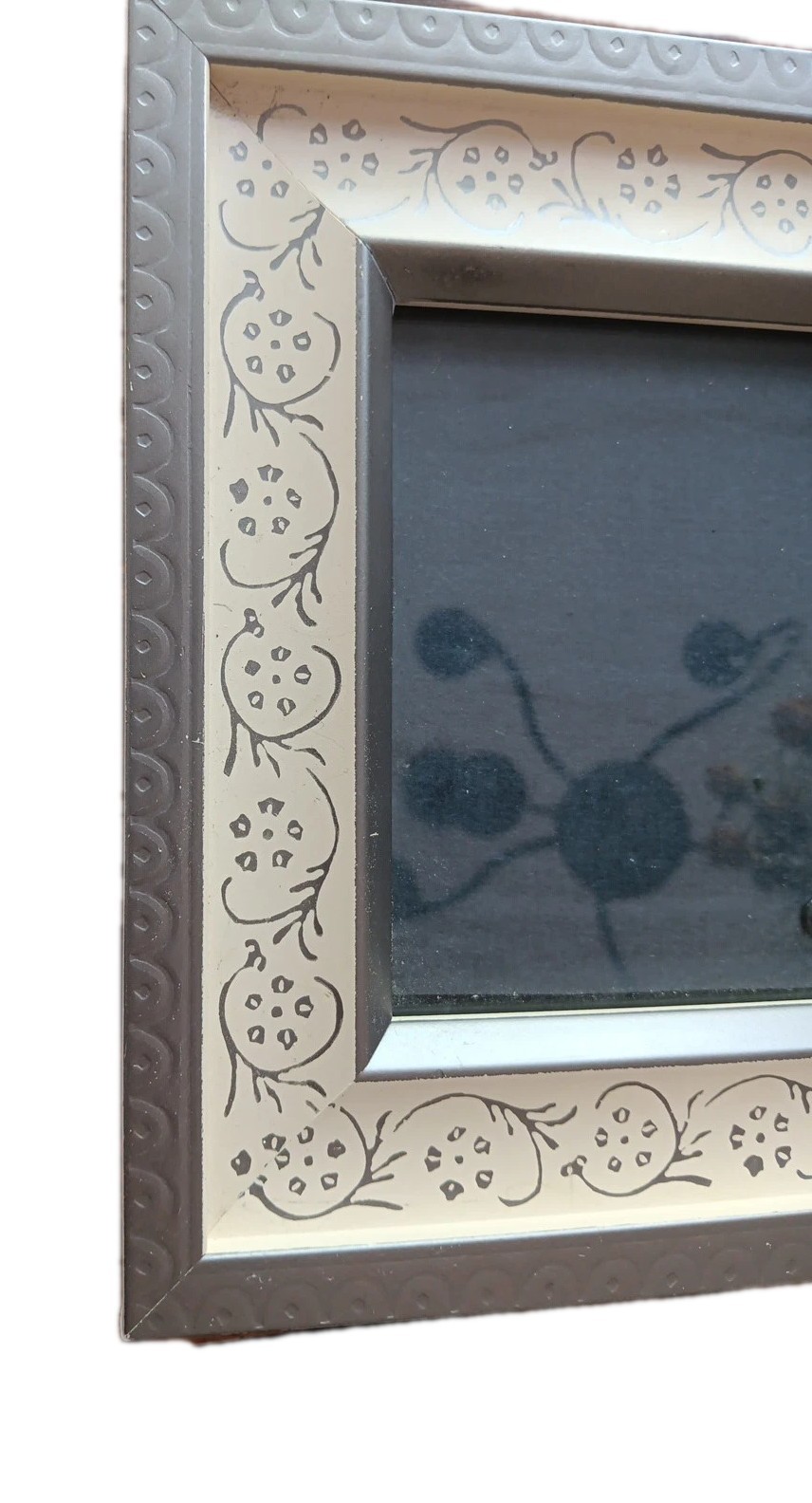 Picture Frame 4×6 Hand Painted Design Resin Cottage Minimalist