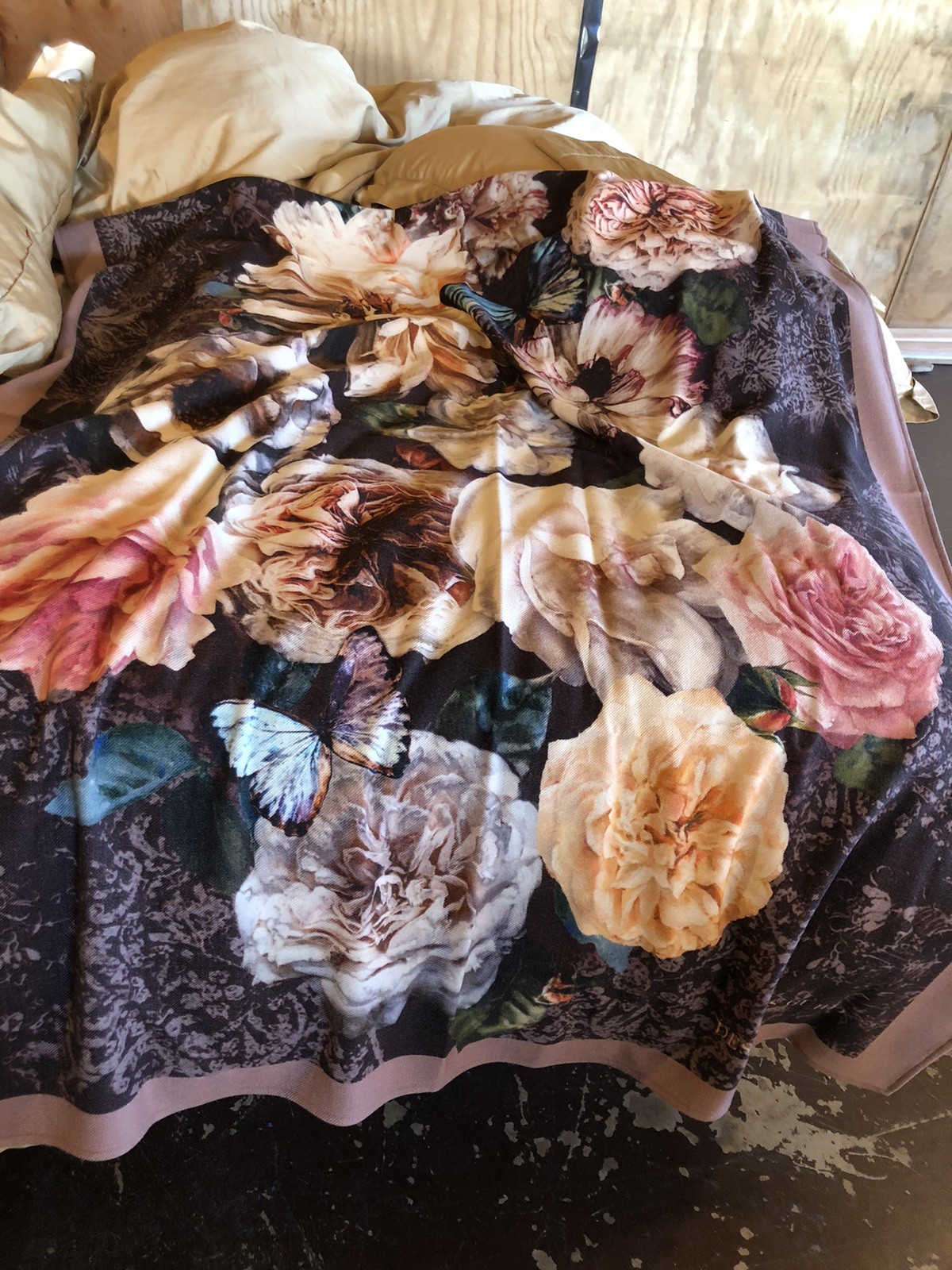 Gorgeous 100% Wool Throw Designers Guild