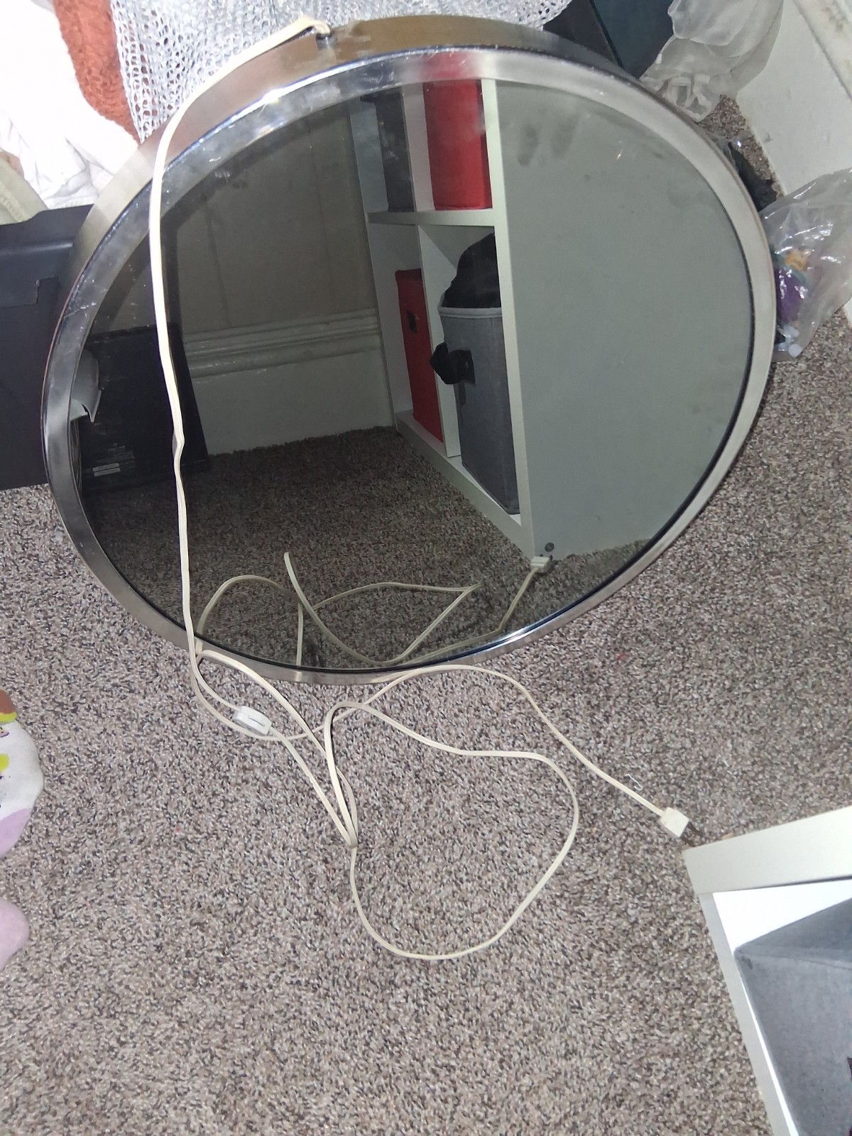 Maxell 20in Round Illuminated Wall Accent Mirror Silver Chrome Metal Frame 1973