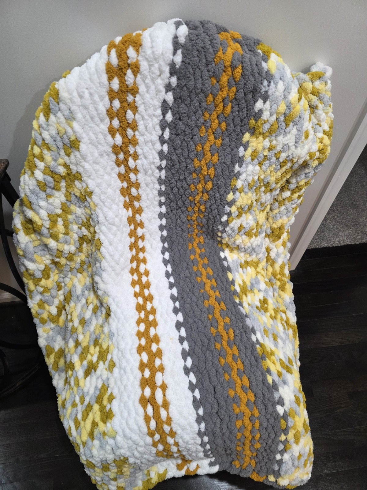 Handmade Chunky Knit Striped Sofa Throw Blanket White Gray Yellow Decorative
