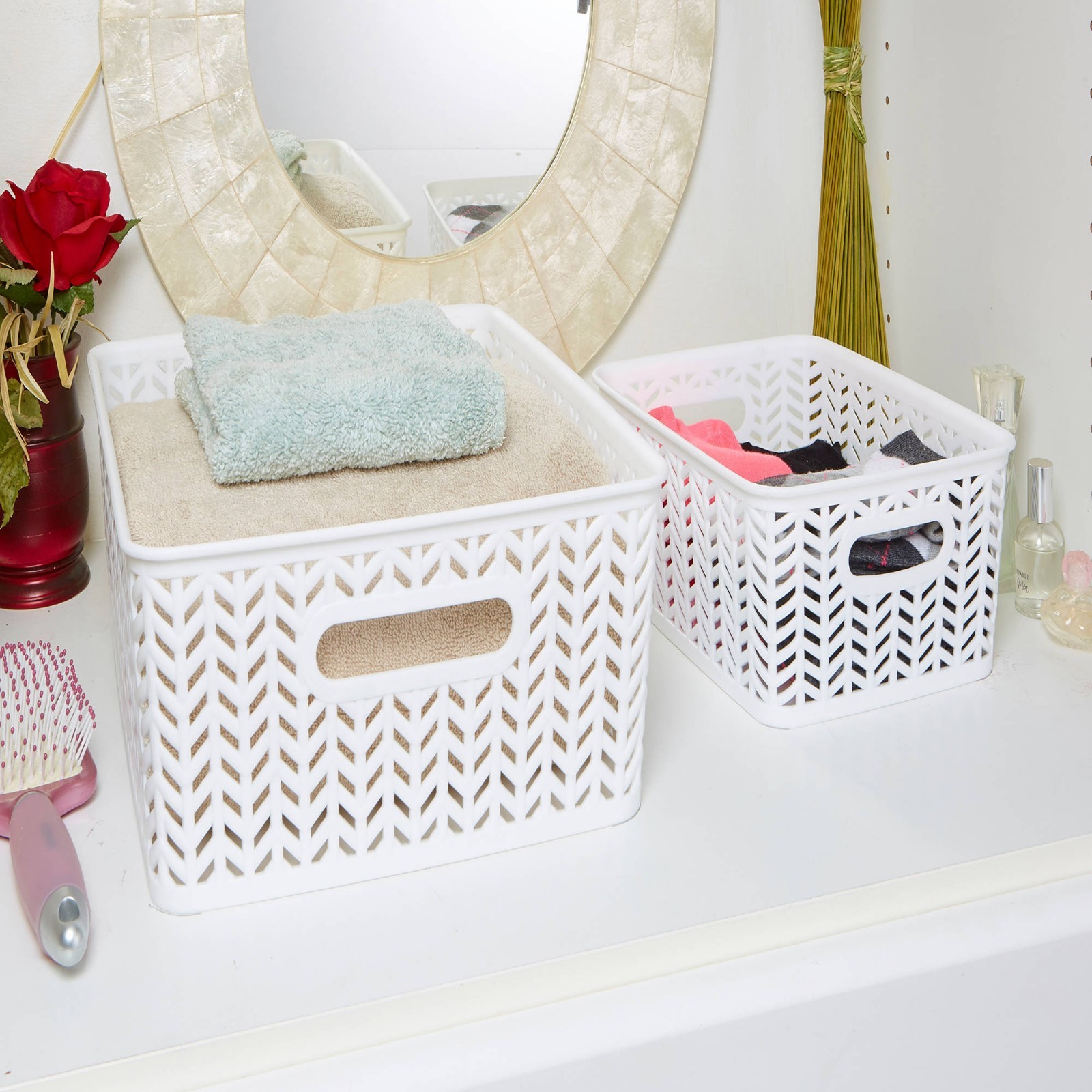 Simplify Resin Herringbone Storage Tote, Medium, 14″ x 11.5″ x 5.15″