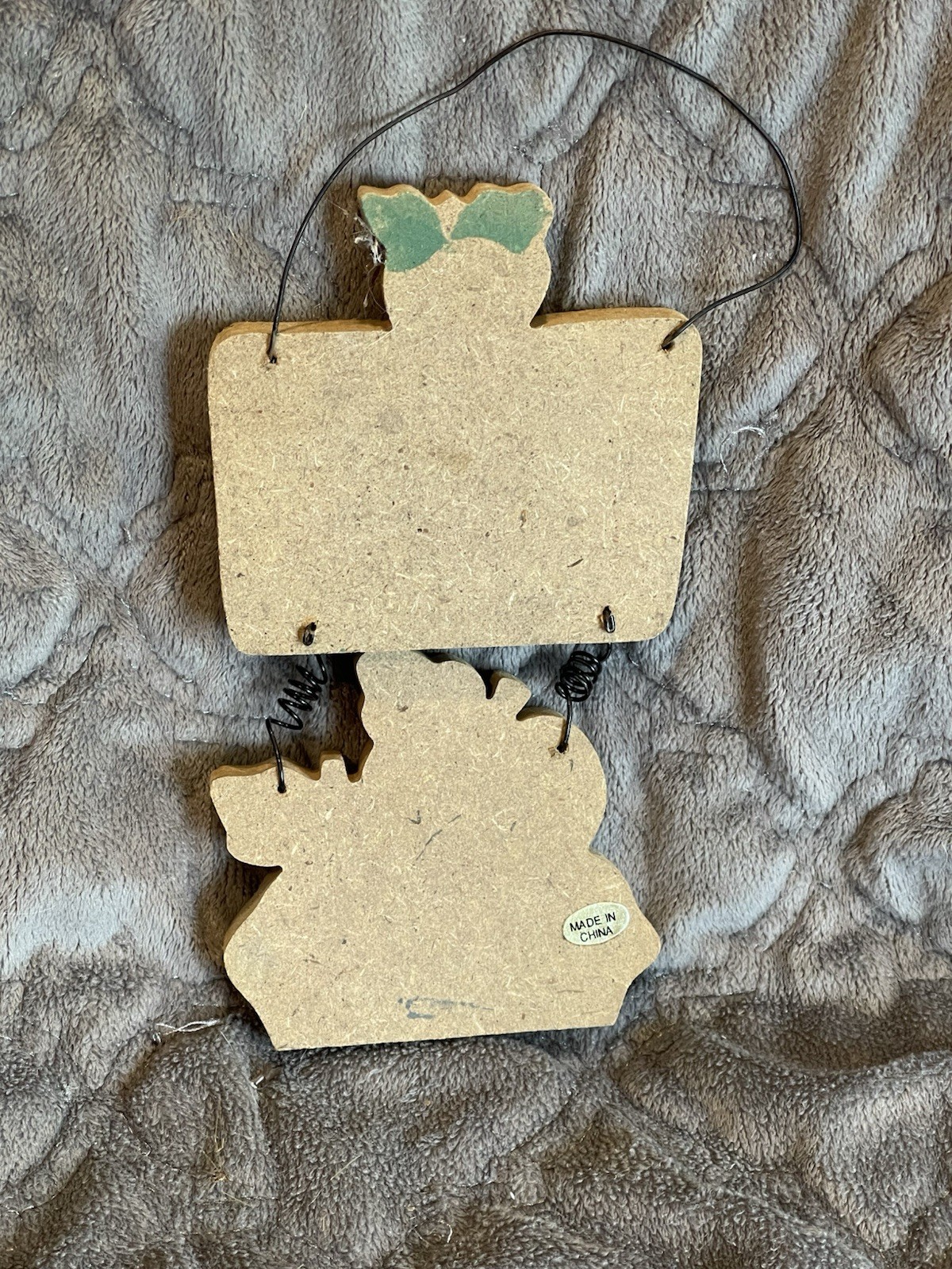 Vintage “Homemade Pie” Hanging Country Decor 6 1/4” Length