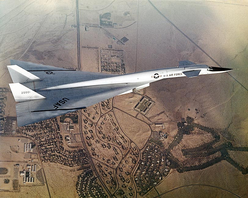 XB-70 / XB-70A IN FLIGHT OVER MOJAVE DESERT PHOTOGRAPH PHOTO PRINT
