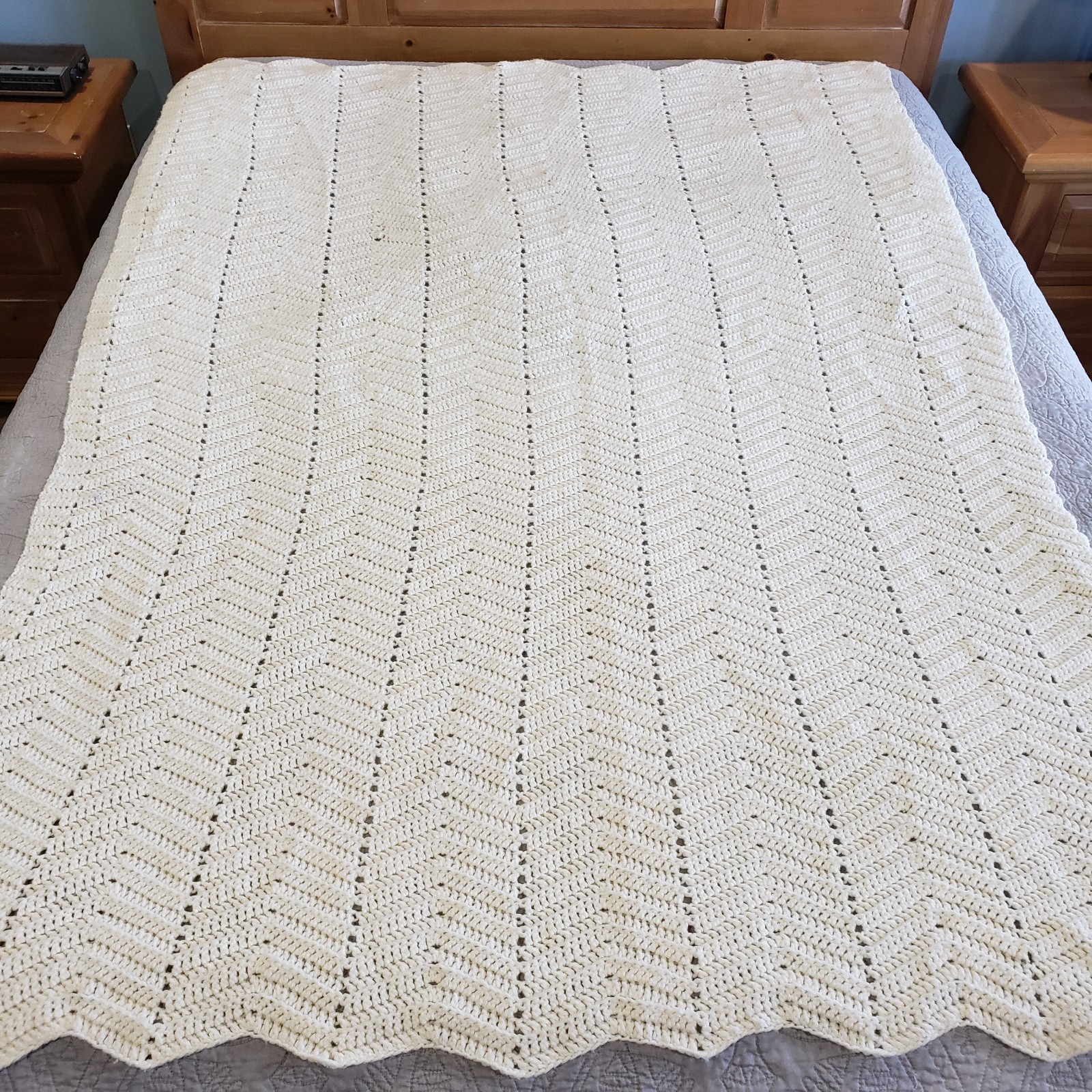 Crochet Afghan Throw Blanket 54×78 Cream Chevron Textured Knit Farmhouse Decor