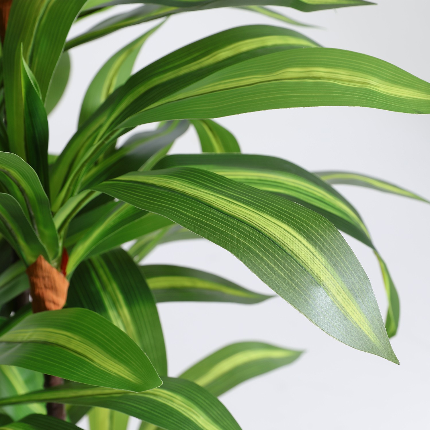 NOVAROOT 5FT Artificial Dracaena Tree Indoor Faux Plants Planter for Home Decor