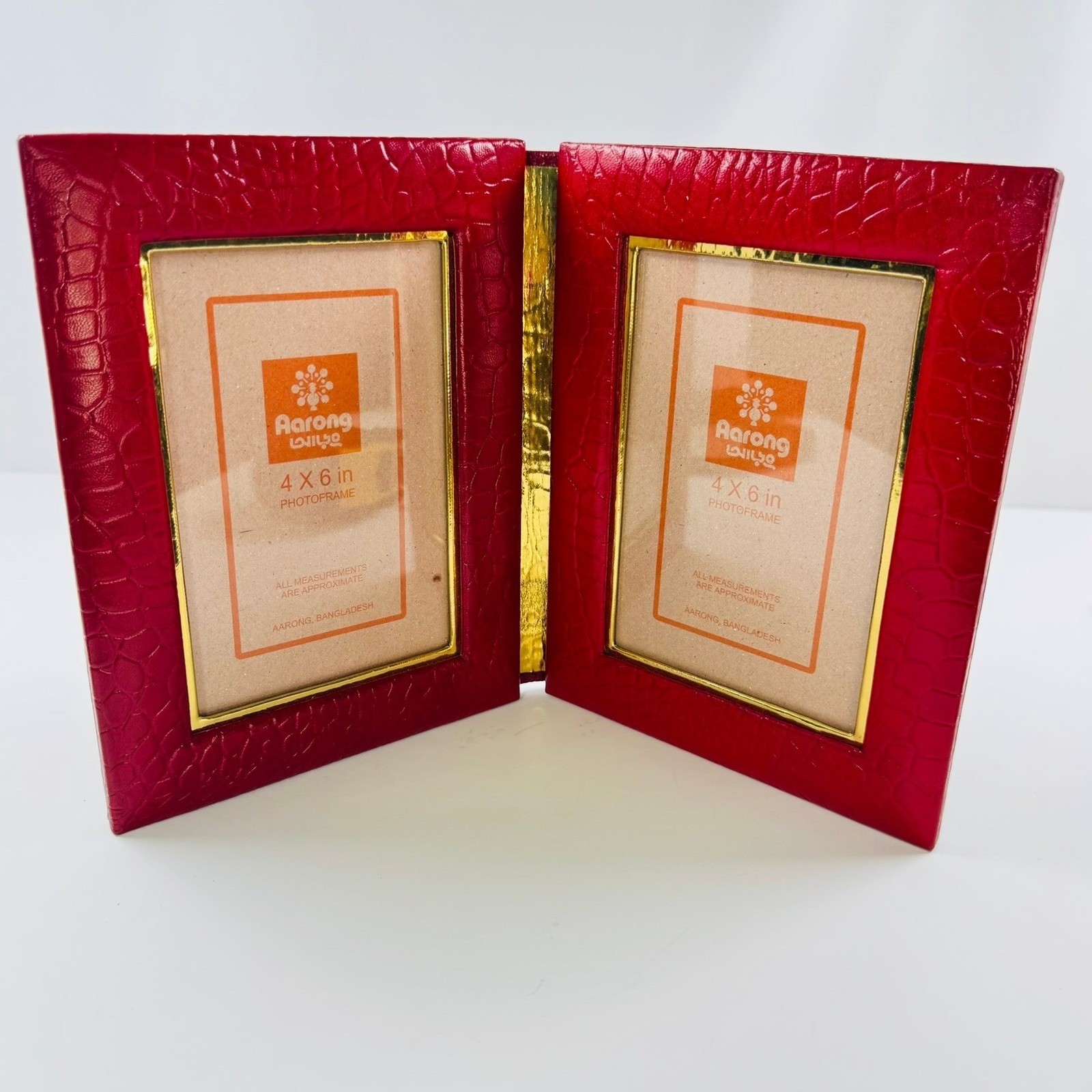 Aarong Bangladesh Red Crocodile Embossed Folding Double 4×6 Photo Frame Unused