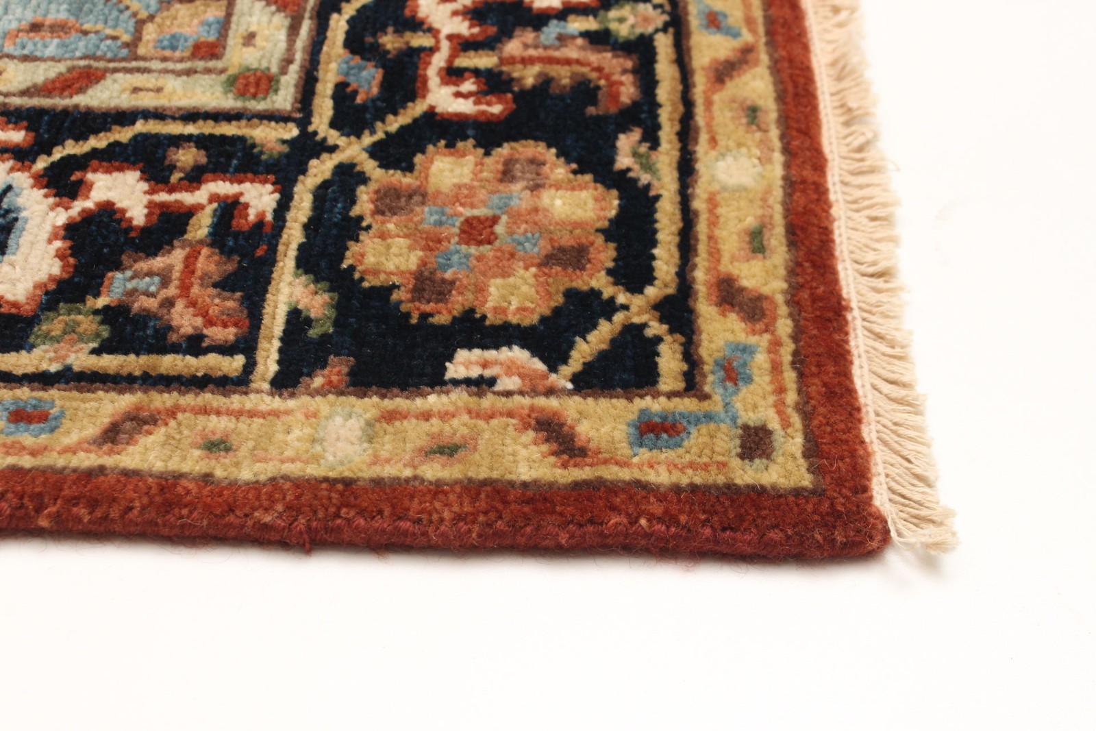 Vintage Hand-Knotted Carpet 3’10” x 5’11” Traditional Oriental Wool Area Rug