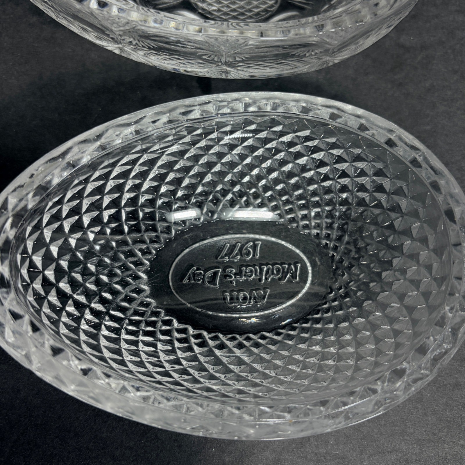 Avon Fostoria Glass Egg Soap Dish Mother’s Day 1977 Collectible Orig Sticker