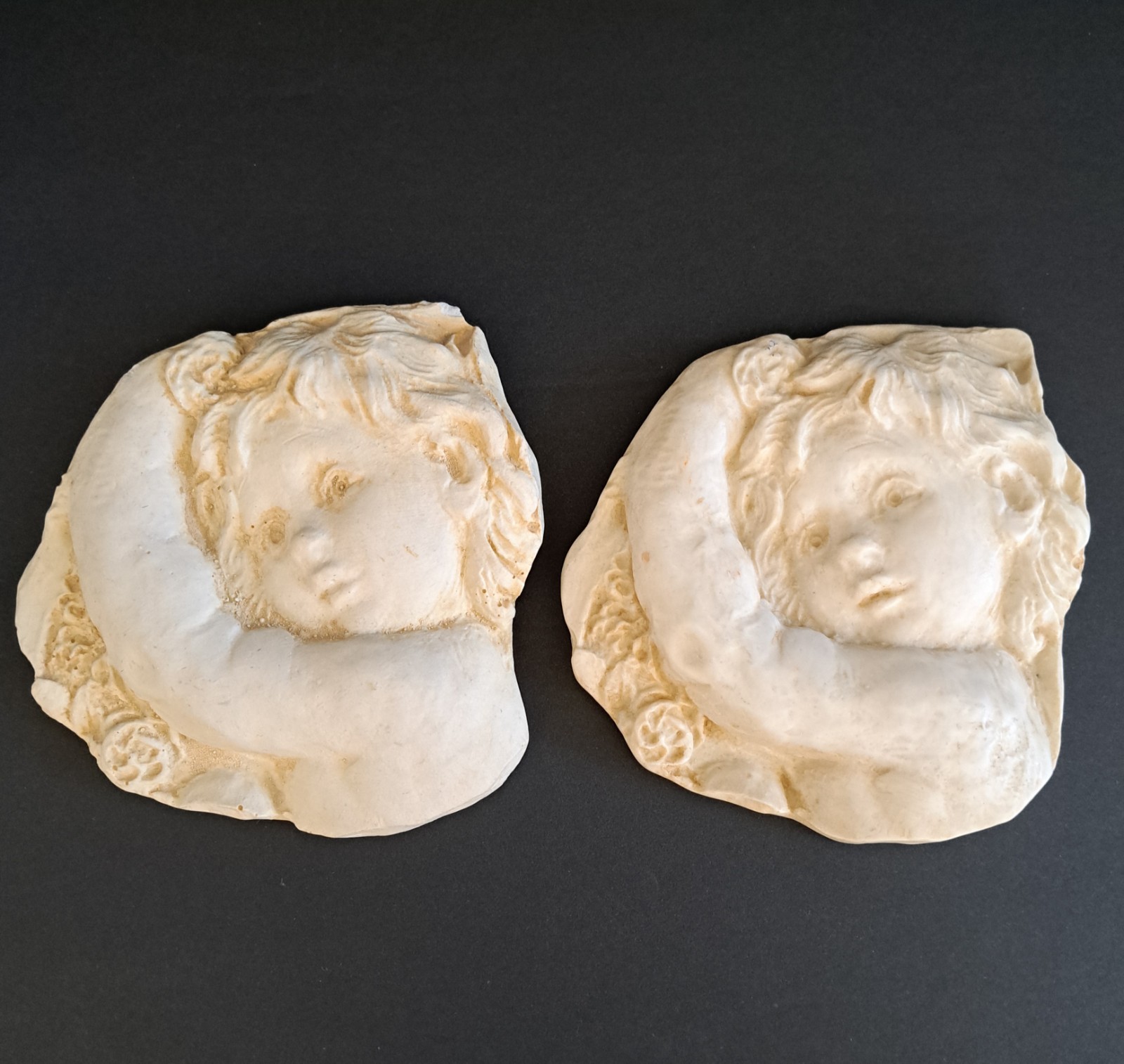 2 Hen-Feathers & Co Wall Plaques Cherub Angel Child High Relief 3D Bonded Marble