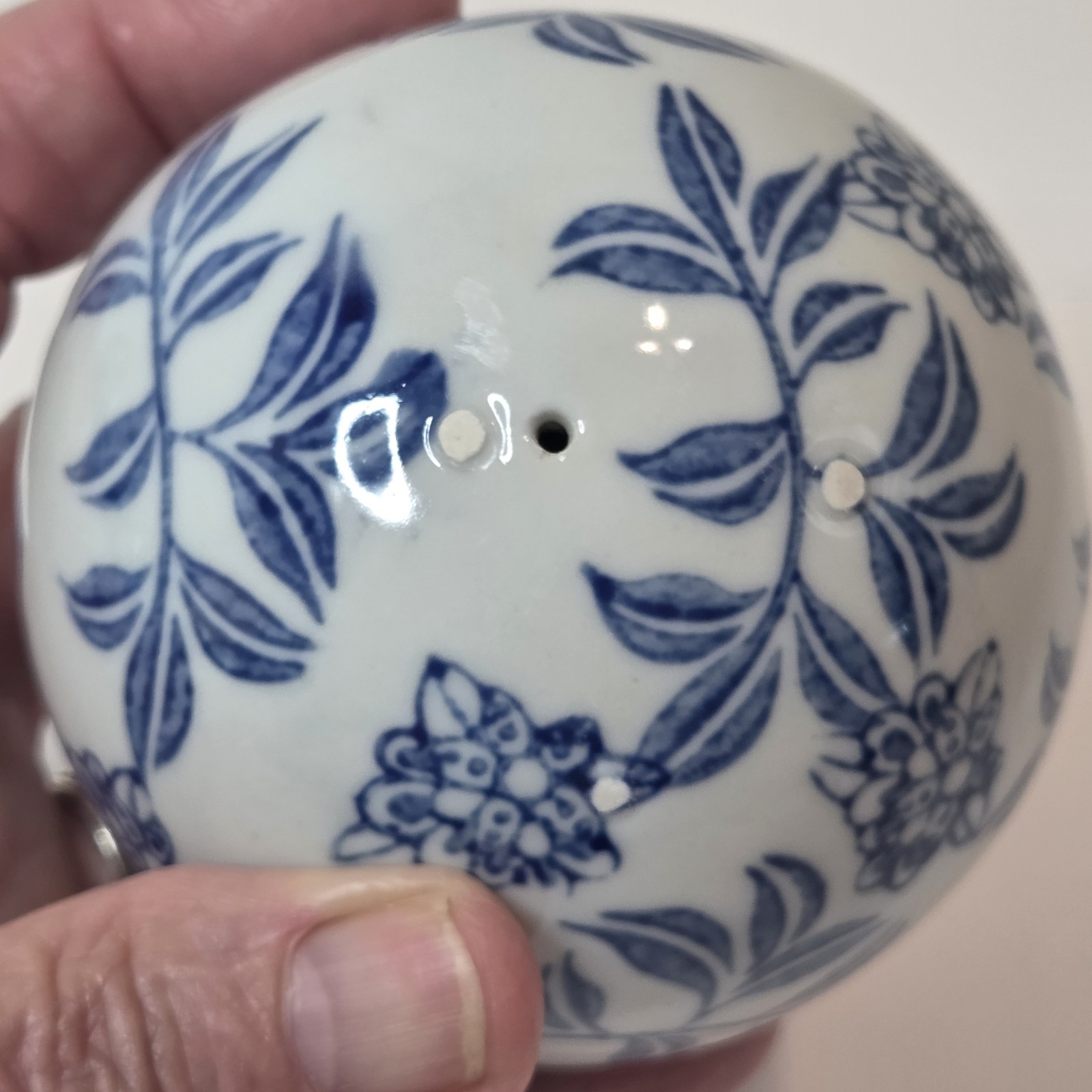 Asian Inspired Decorative Ceramic Spheres/Balls Blue & White Florals Set of 4 3″