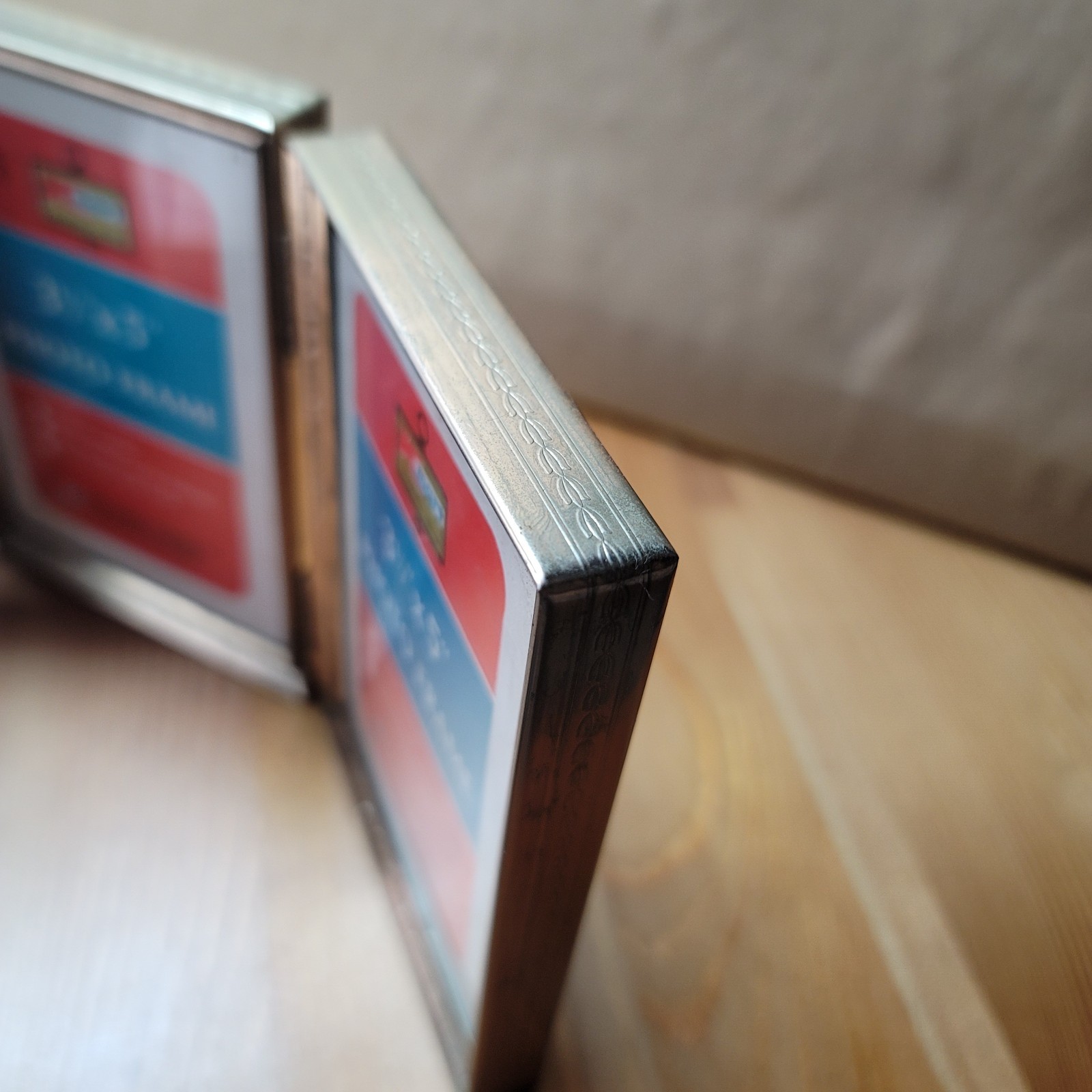Vintage Kmart Triple Folding Picture Frame Brass Tone 3.5×5 w Original Inserts