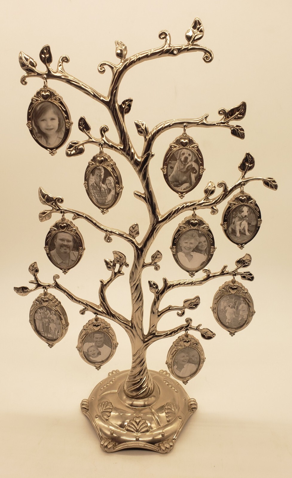 Silver Tone 3 Dimensional Family Tree Oval 10 Picture Frames 15 Inches Tall
