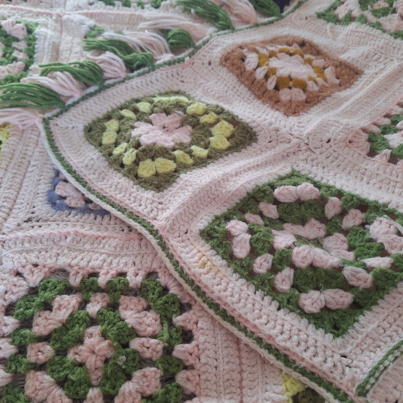 Pink Square Afghan Crochet Blanket Tassle Fringe Vintage Handmade 50×80