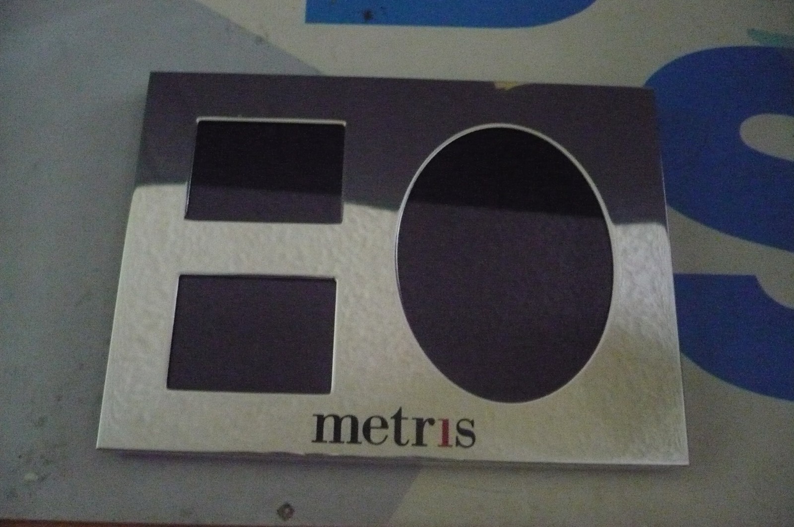 Metr1s metal small 3 photo frame 7.5 X 5.75