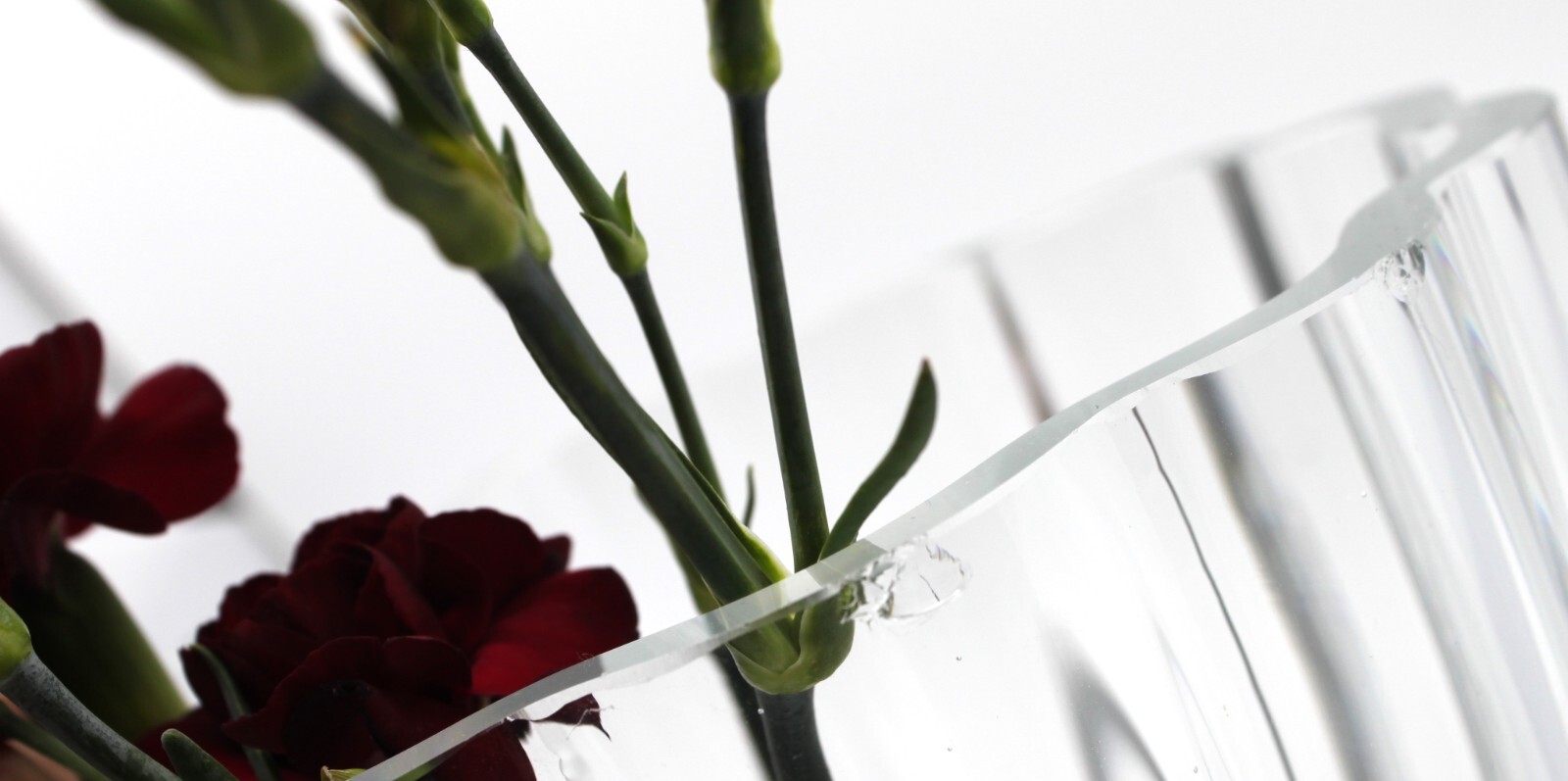 Vintage 11″ Clear Ribbed Crystal Glass Trumpet Vase Fluted Heavy Flower Vase