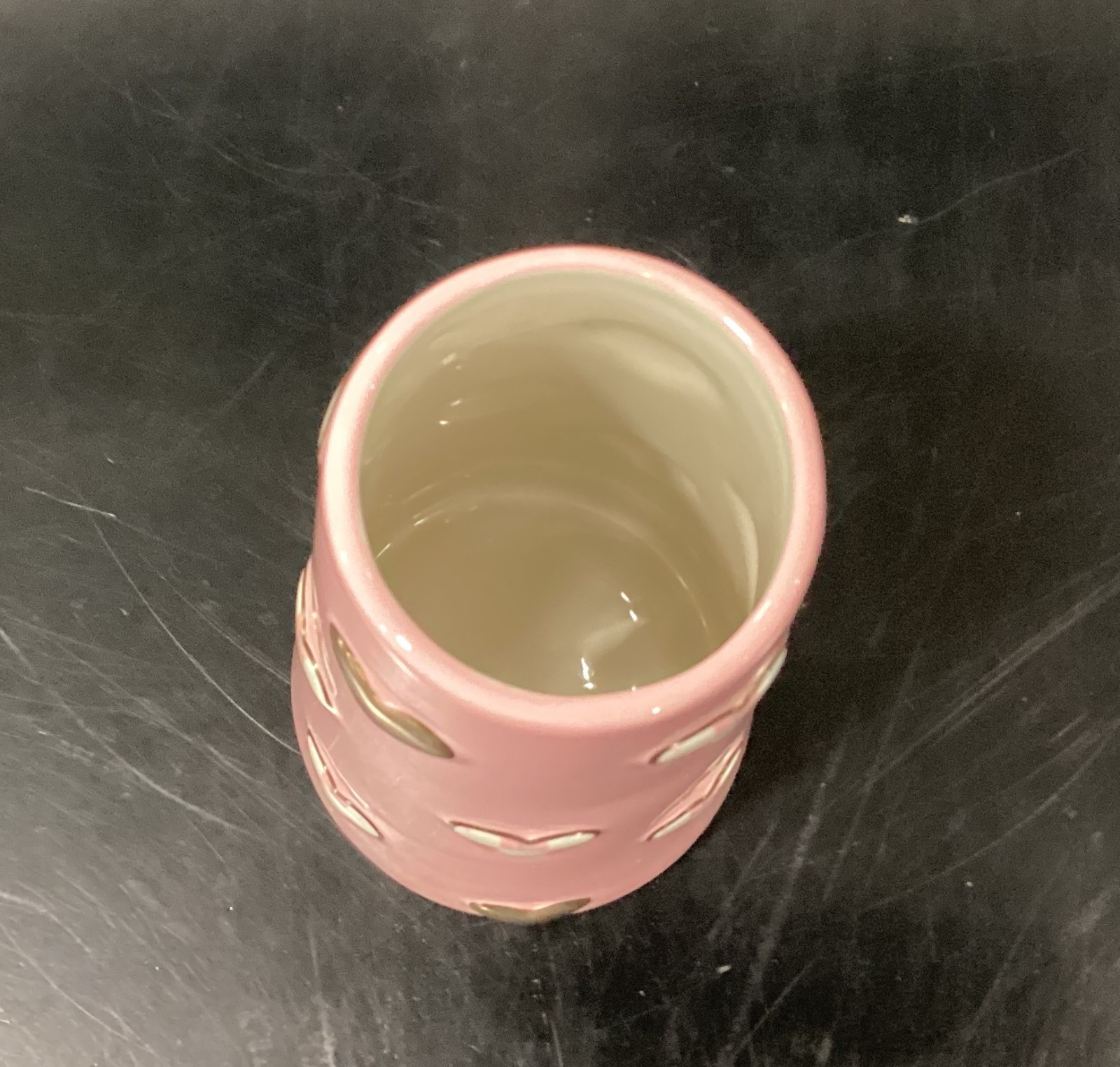 Mackenzie Childs Rosy Check Short Heart Vase 7″ x 2.25″ x 3.5″ Ceramic 10 Ounce