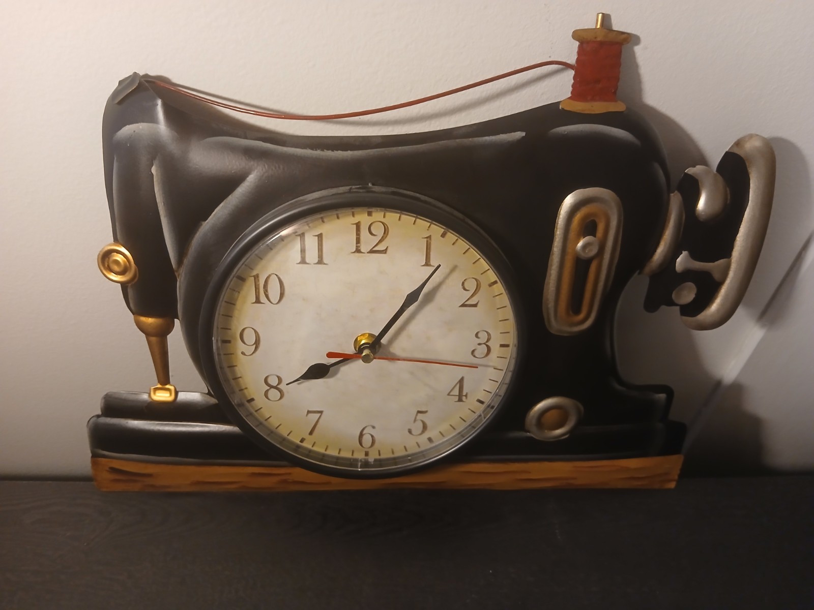 Missing Pendulum But Works* Wall Clock Retro Sewing Machine Vintage Analog