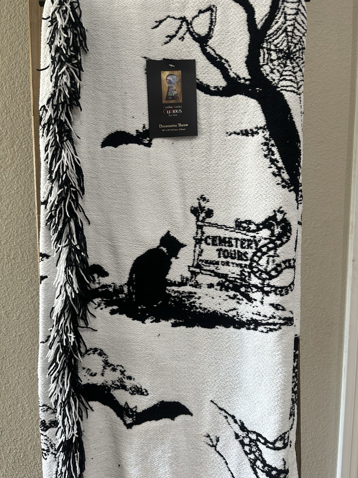 Curious By Cynthia Rowley HALLOWEEN Graveyard Scene Throw Blanket Tapestry NEW