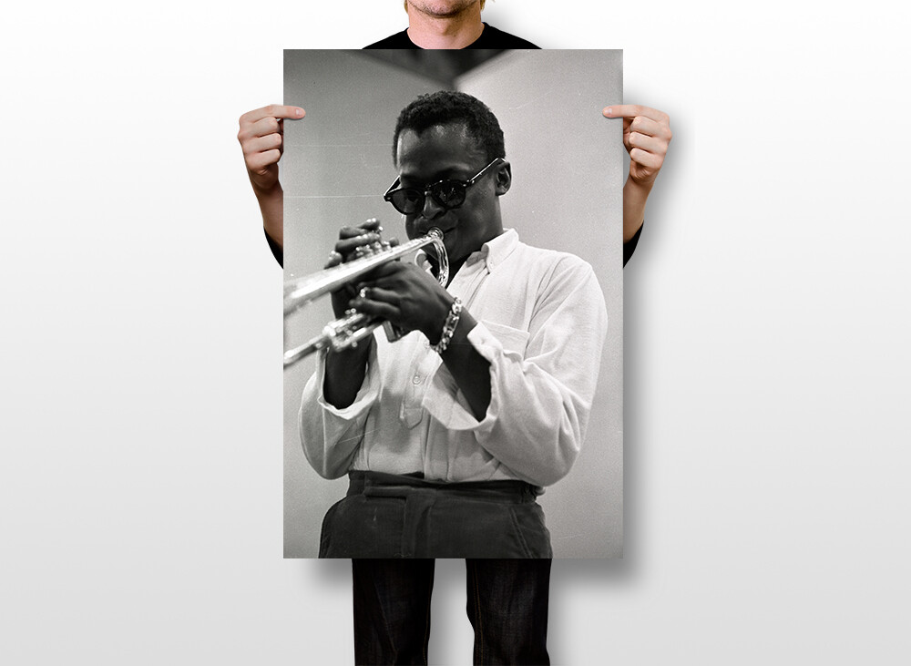 Miles Davis Trumpet Playing Composer Wall Art Home Decor – POSTER 20×30
