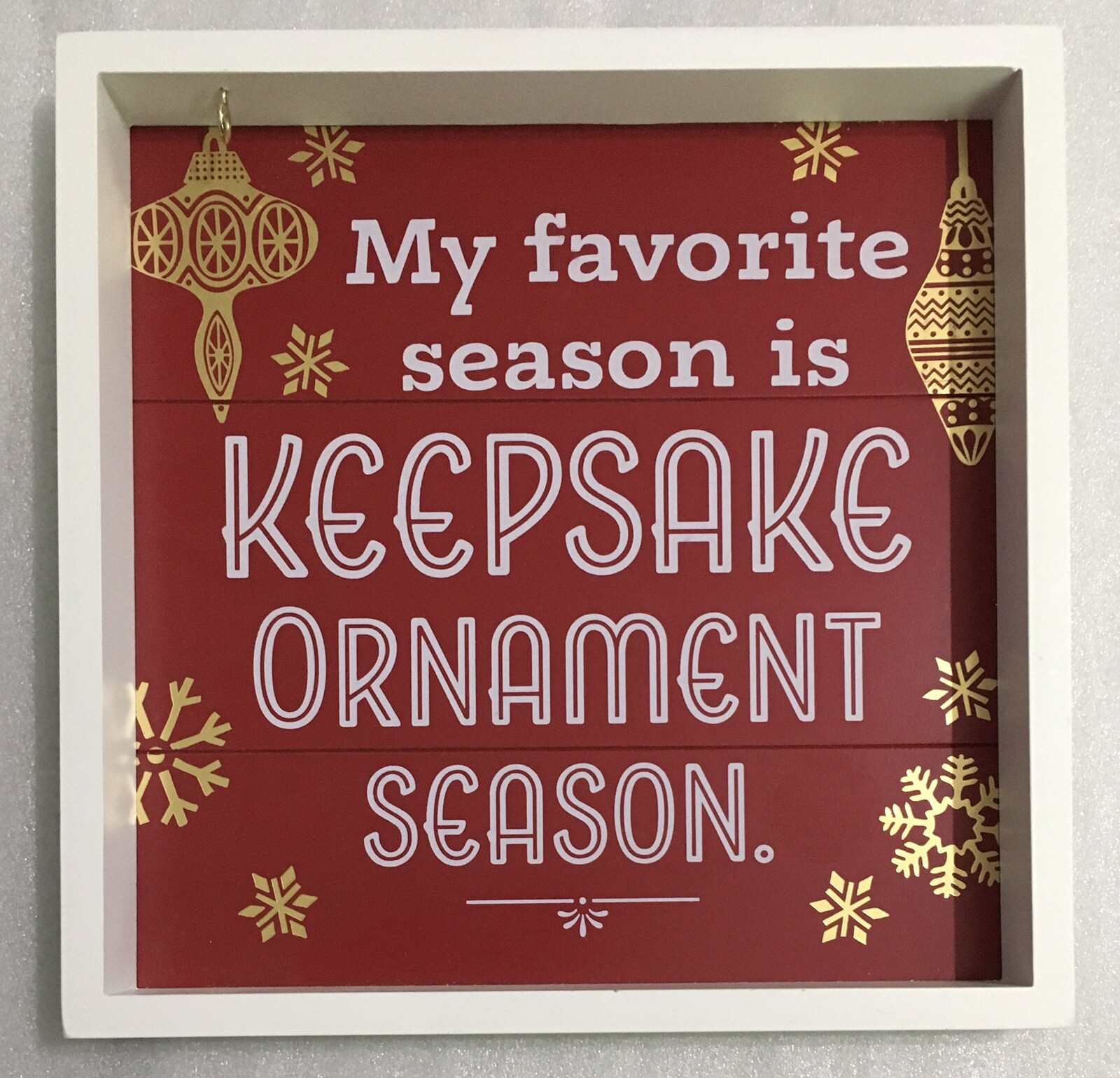 Hallmark “My Favorite Keepsake Ornament Season” Ornament Hanger Frame 2020