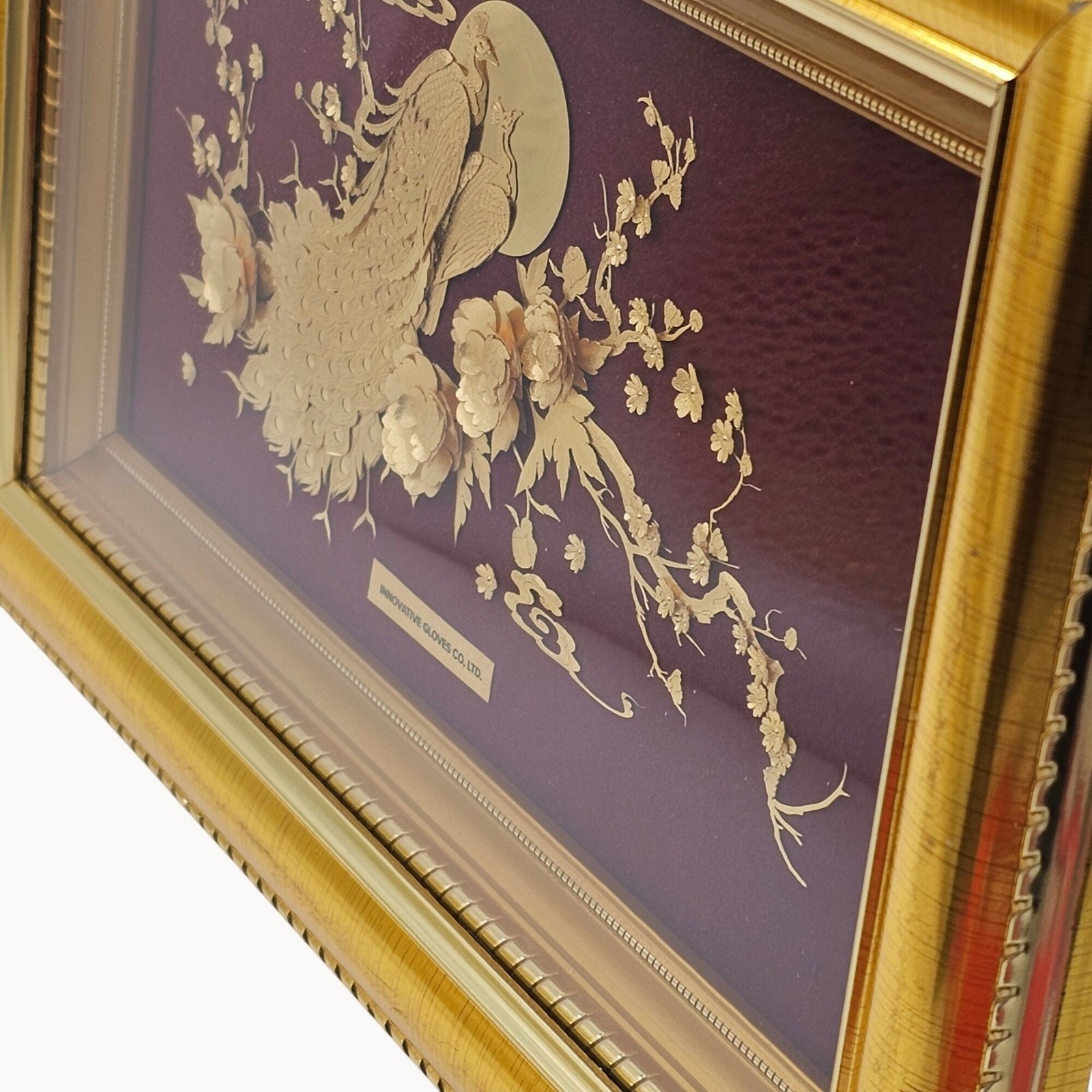 Innovative Gloves Art Frame Gold Frame Red Velvet Matted 3D Peacock Dried Floral