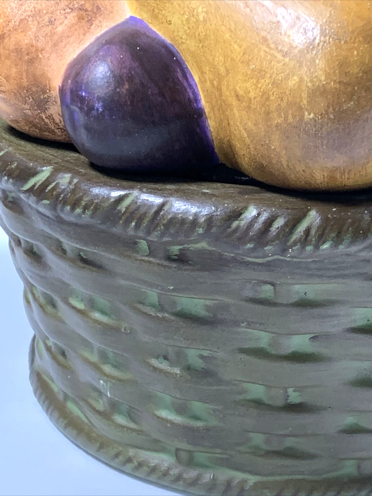 Ceramic Fruit Basket Bowl Lid Decorative Centerpiece Rustic Table Country VTG