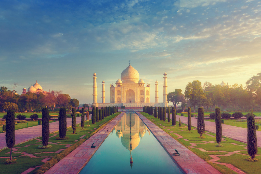 Taj Mahal In Early Morning Agra India Photo Art Print Poster 12×18