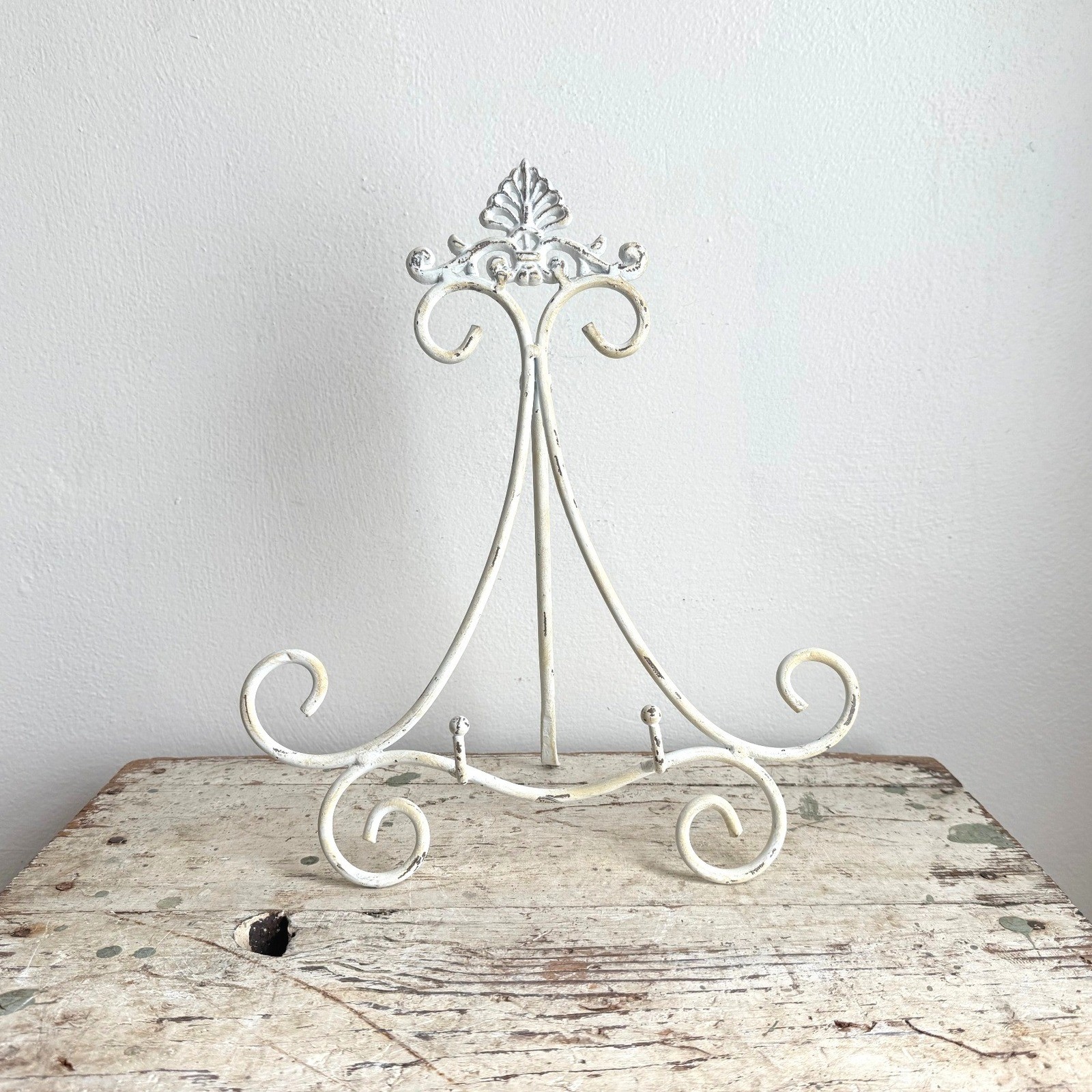 Vintage White Metal Scrollwork Easel Plate Display Stand Decorative Holder