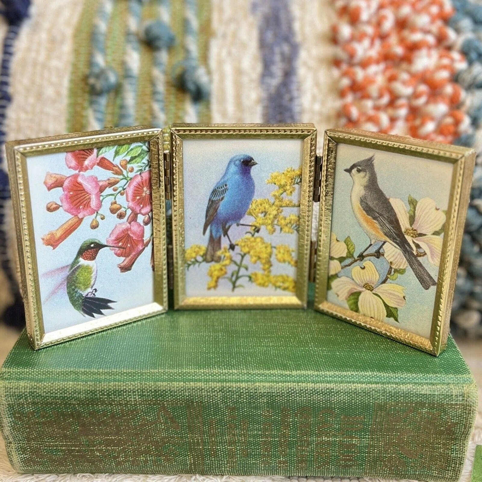 Vintage Birds in Tri-Fold Frame Photo Picture Brass Hinged 3.25×2.25″ MCM Decor