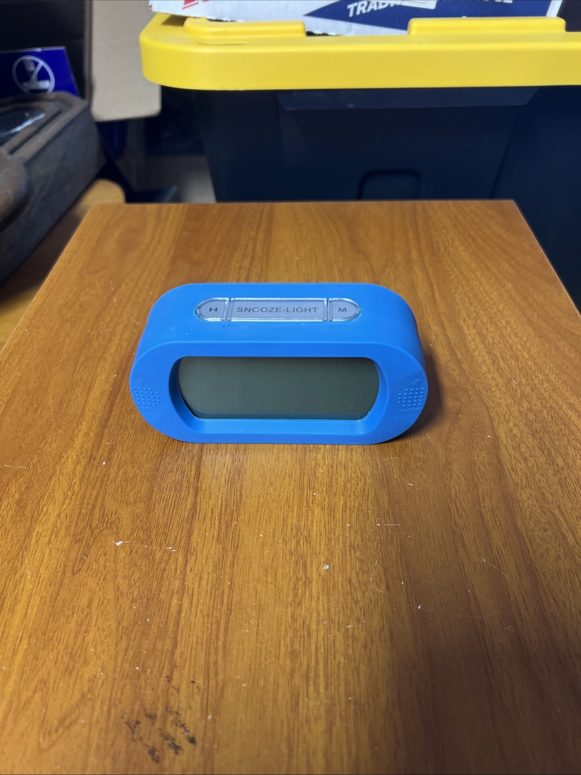 RCA Alarm Clock Model RCD12BLA 3 AAA Blue Silicone Battery Operated