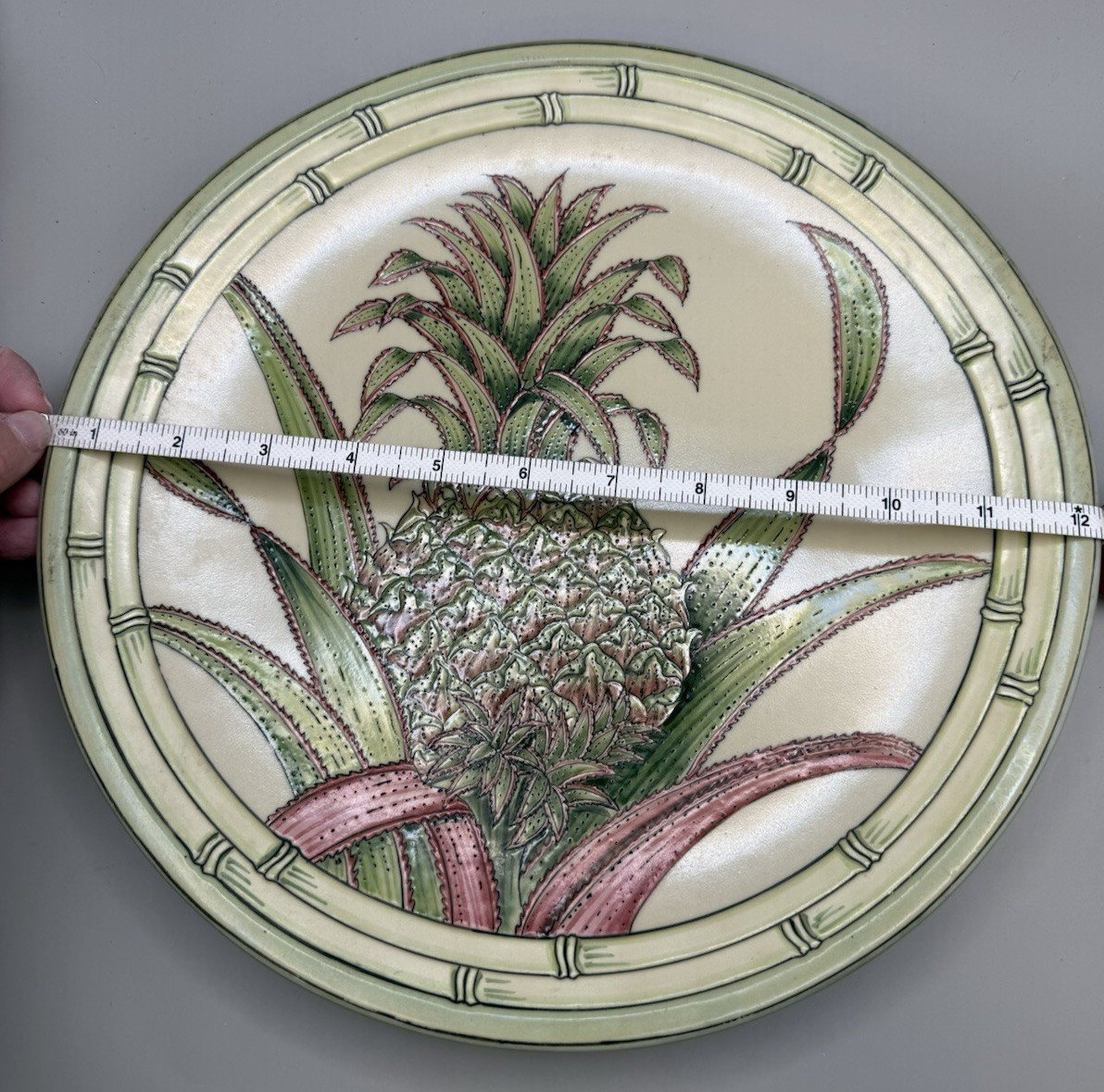 Decorative Pineapple Plate 12″ Tropical Bamboo Border Ceramic Wall Hanging 3 lb