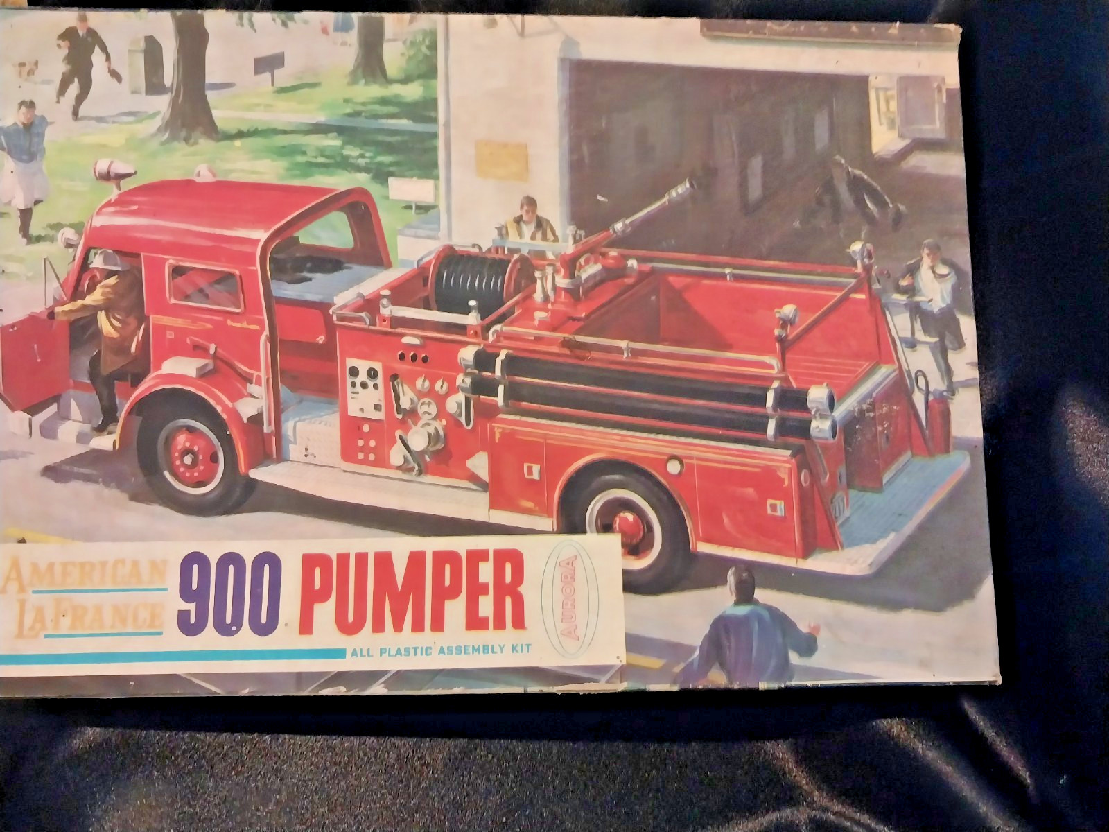 1964 American LaFrance 900 Pumper Firetruck Model Kit