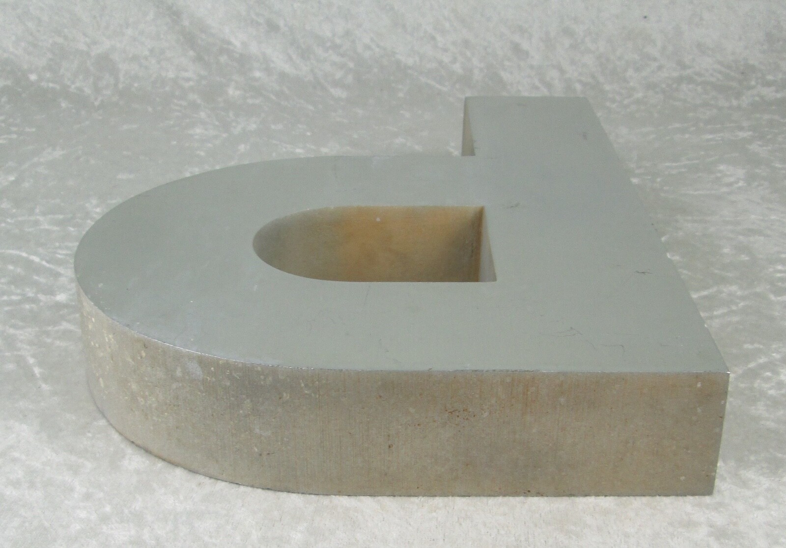 Cast Aluminum Metal Sign Letter P 3 LB 10 OZ Used 12 inch Tall Mounting Holes
