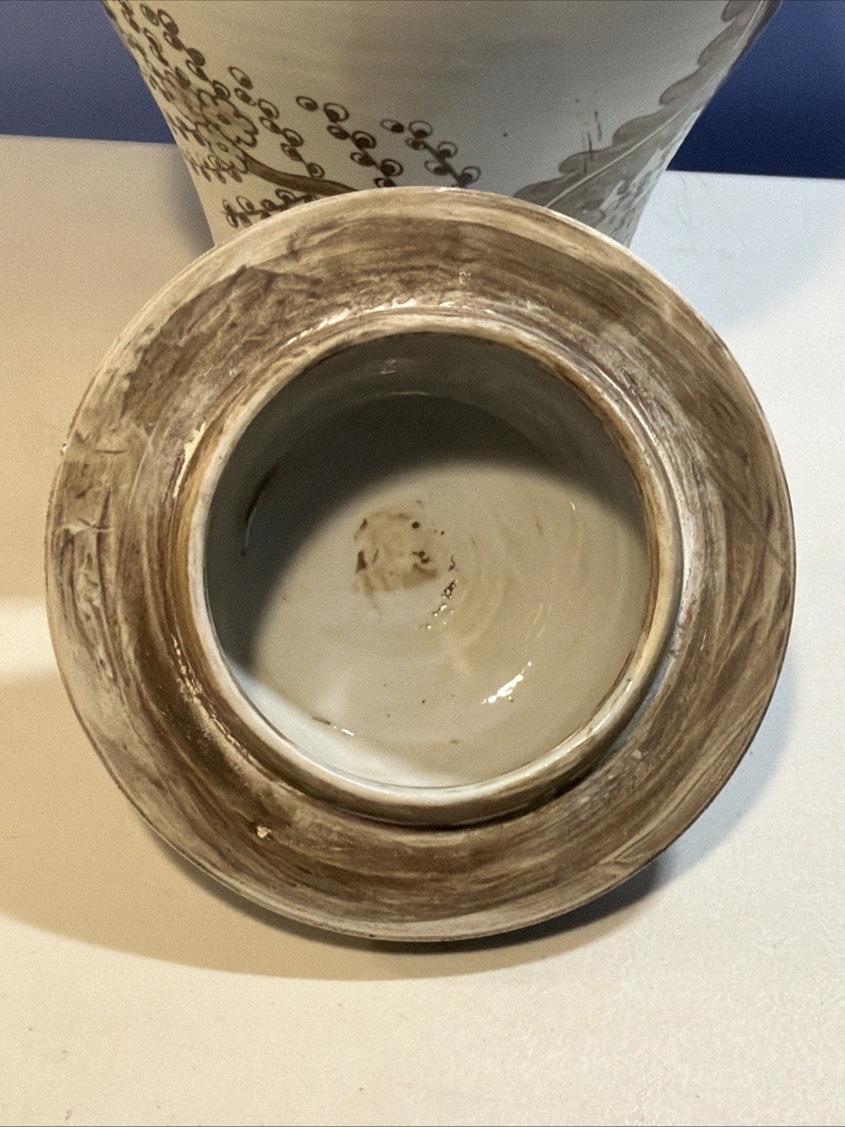 Hong Wu Porcelain Plum Blossom Motif Temple Jar – est 18″ tall – VGC – HANDMADE