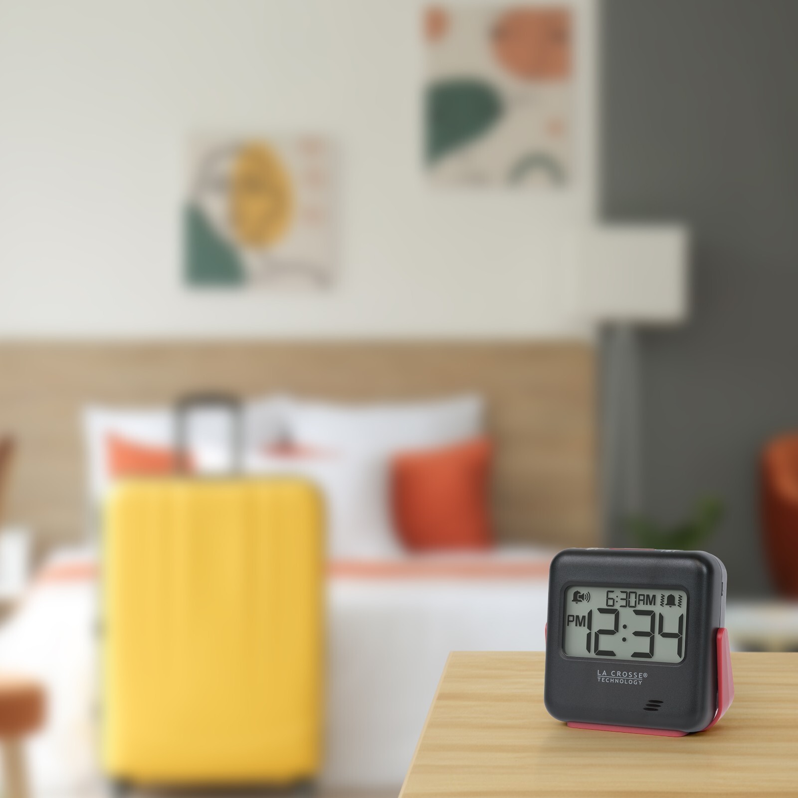 617-147 La Crosse Technology BUZZ Vibration Battery Powered Digital Alarm Clock