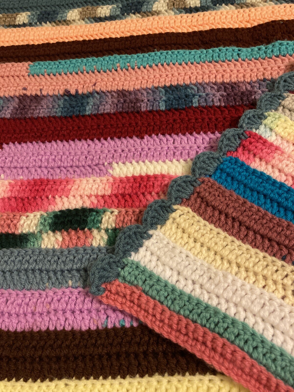 Blanket Knit Afghan Throw Stripe Multi Colors Scalloped Edge Handmade 46×48”