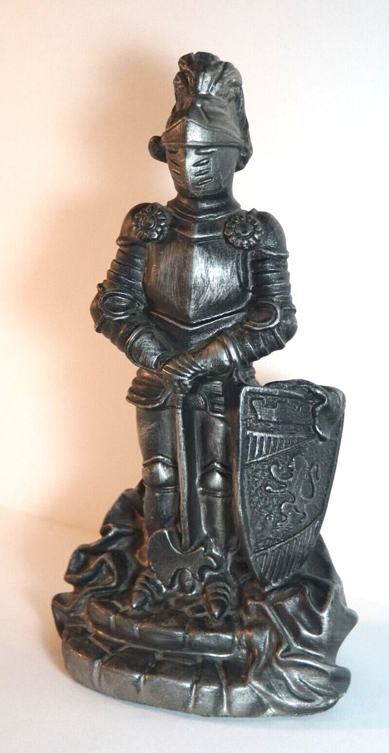 Medieval Knight Resin Statue 10.5″ Tall Universal Statuary VTG 1963 Fathers Day!