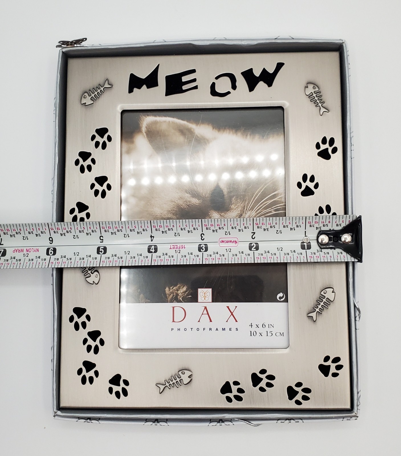 DAX Photo Frame Cat 4x6in Silver Tone Brushed Metal Paw Fish Bone Meow Butterfly