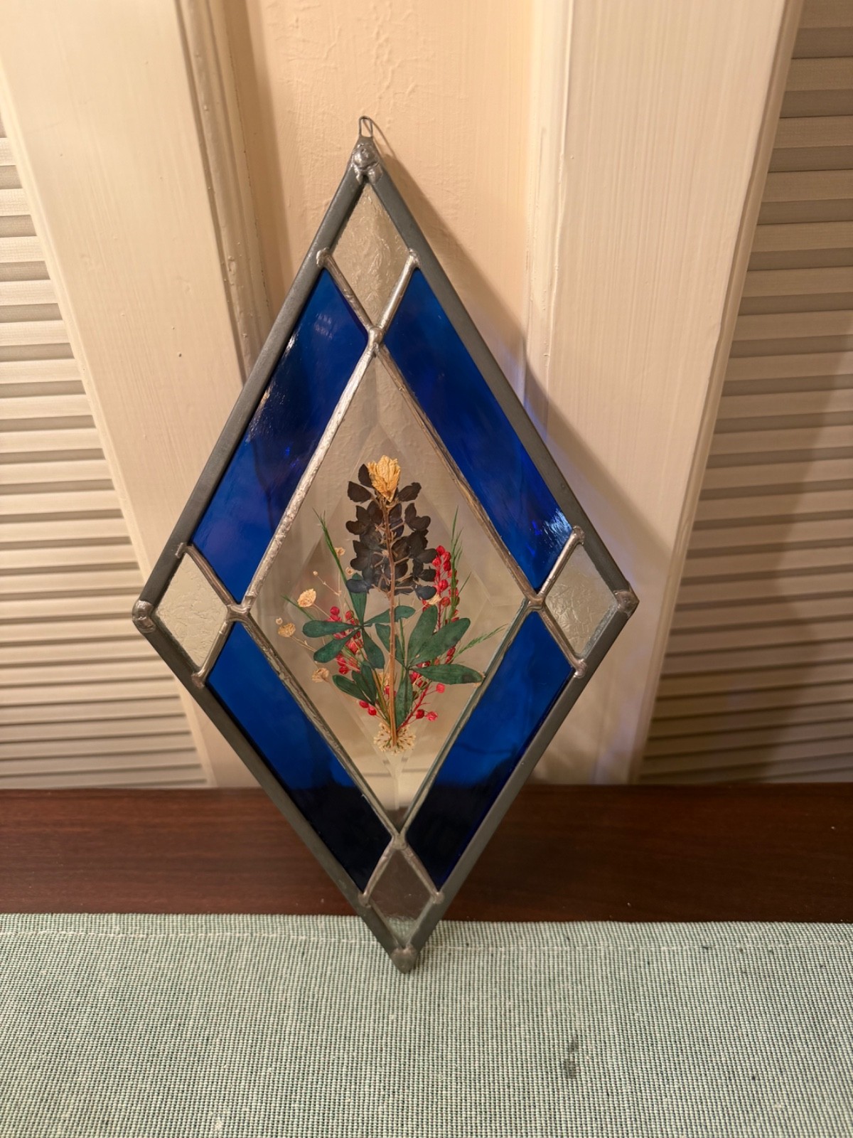 Vintage Diamond Shaped Suncatcher w/Pressed Flowers Colbalt Blue 12″x7″