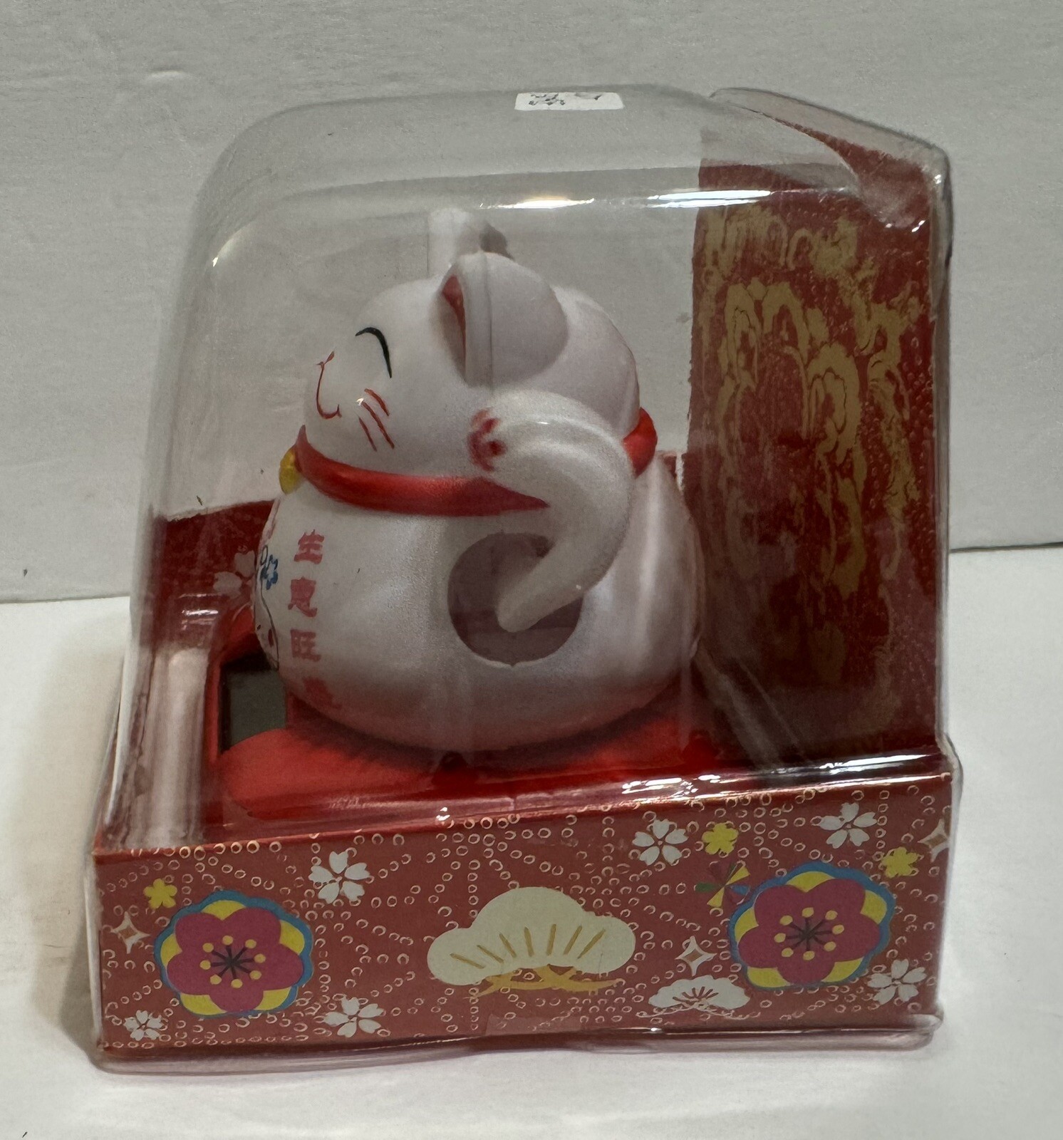 Solar powered fortune Lucky cat with 2 waving arms with kitten,size:4” Tall.