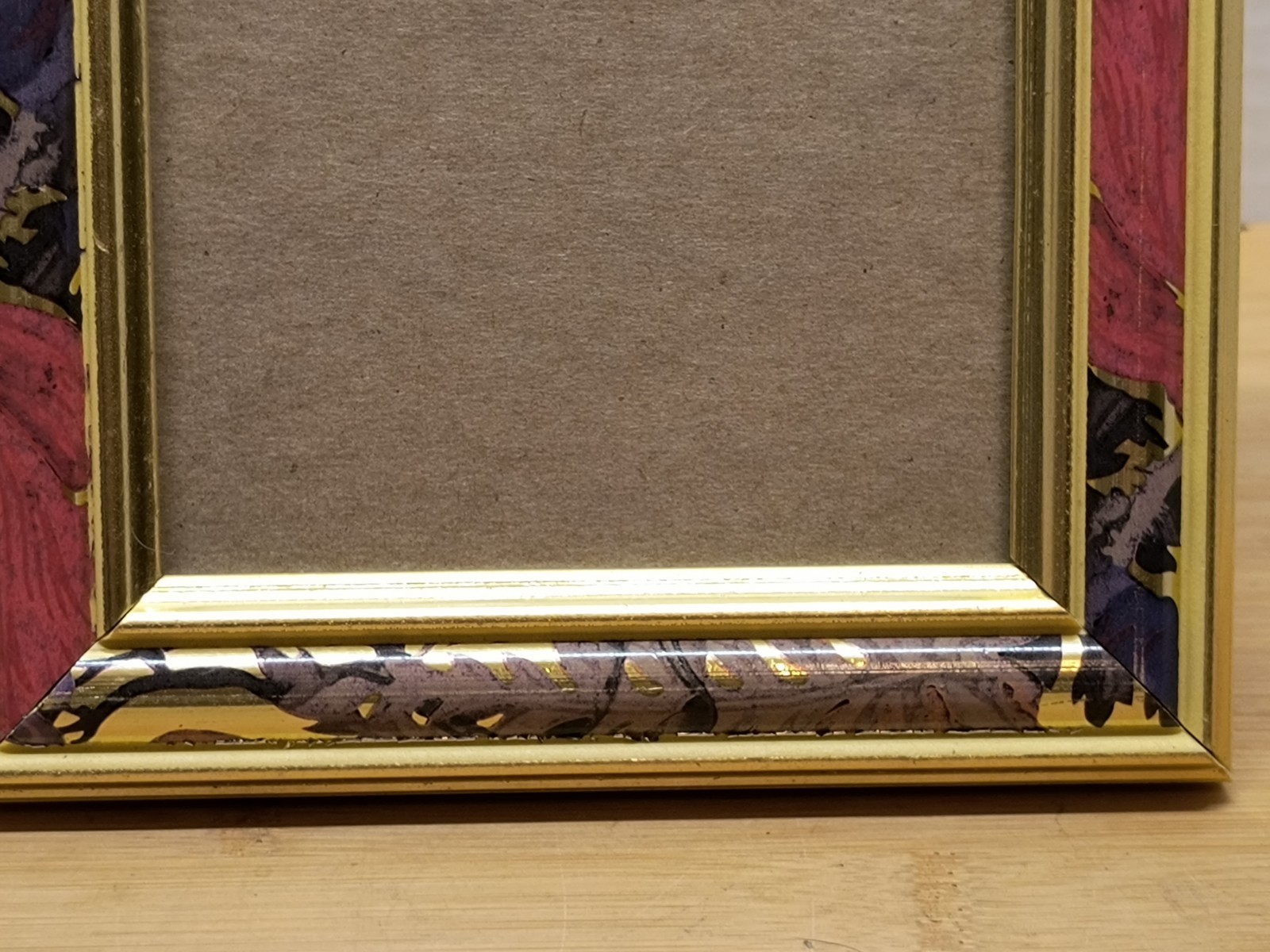 Colored Leaf Picture Frame (National) For 6″ x 4″ Pictures 7.5″x5.5″ Frame VTG